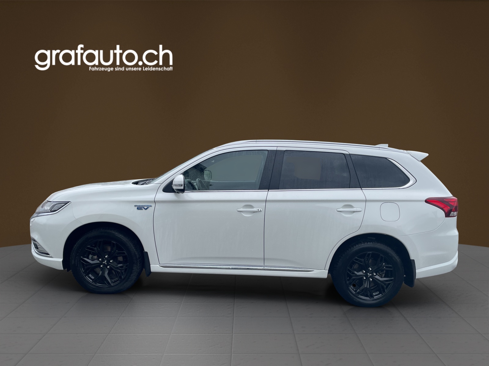 MITSUBISHI Outlander 2.4 PHEV Diamond-image-0