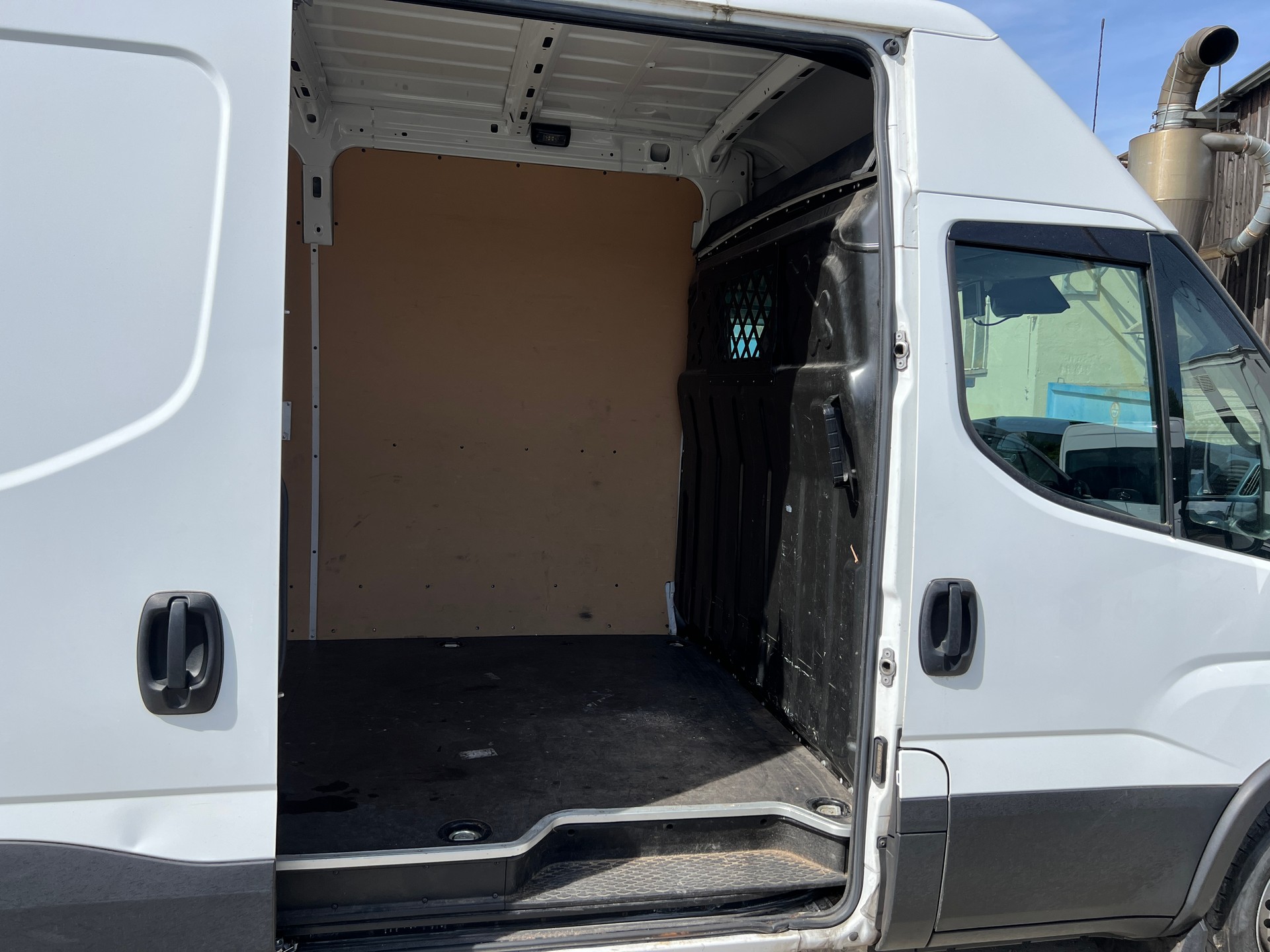 IVECO 35 S 14H A8 V-image-4