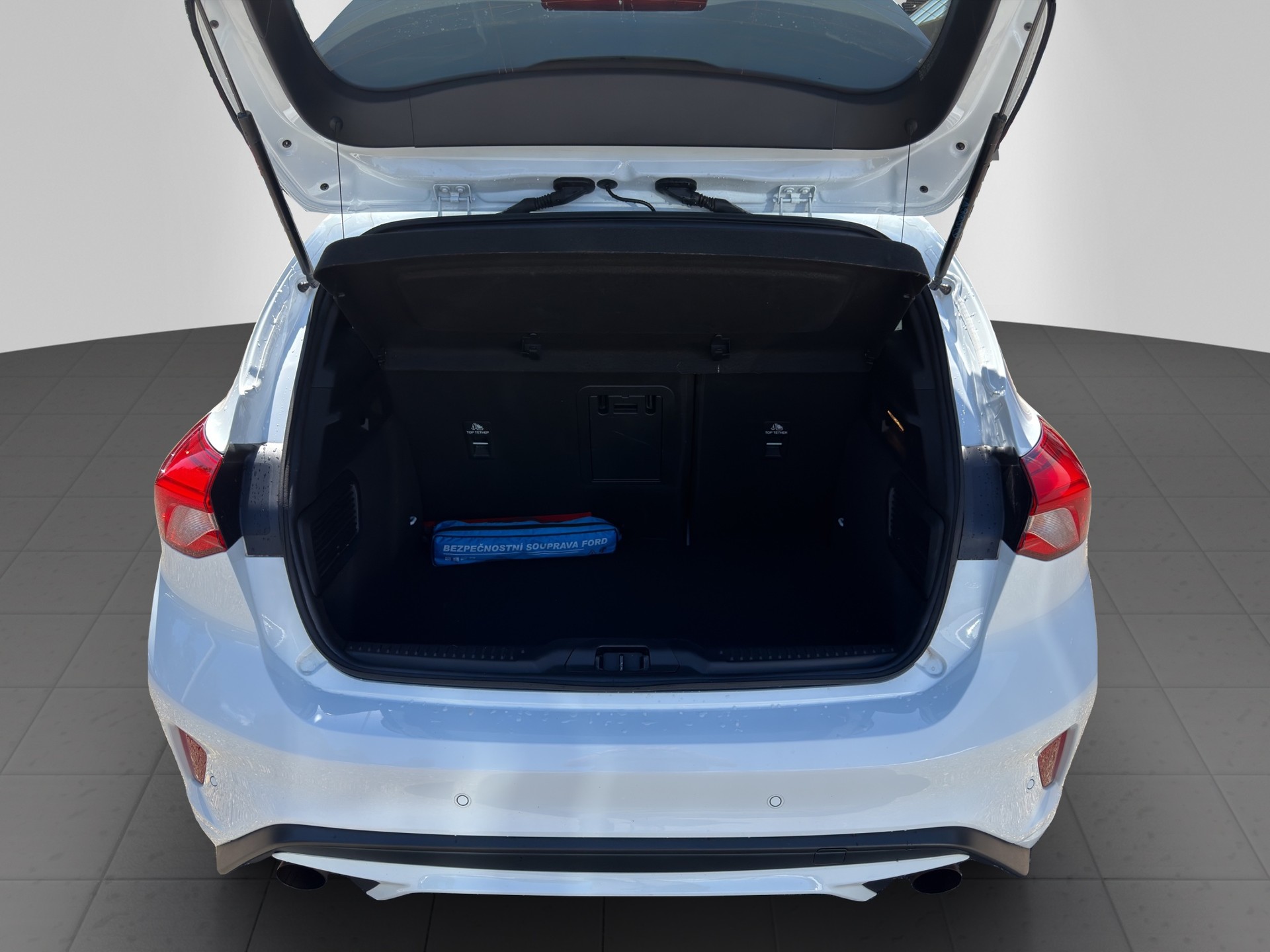 FORD Focus ST 2.3 EcoBoost-image-8