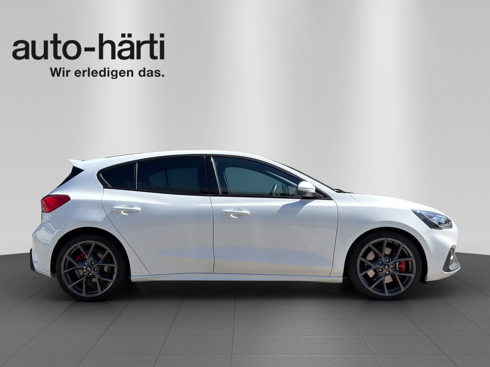 FORD Focus ST 2.3 EcoBoost-image-5