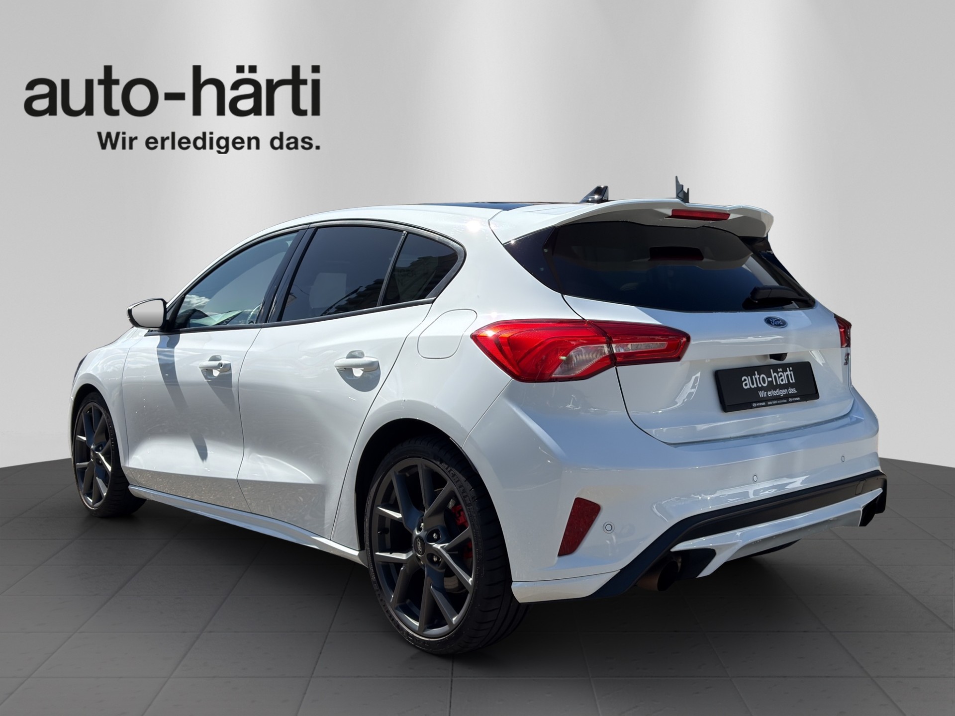 FORD Focus ST 2.3 EcoBoost-image-2