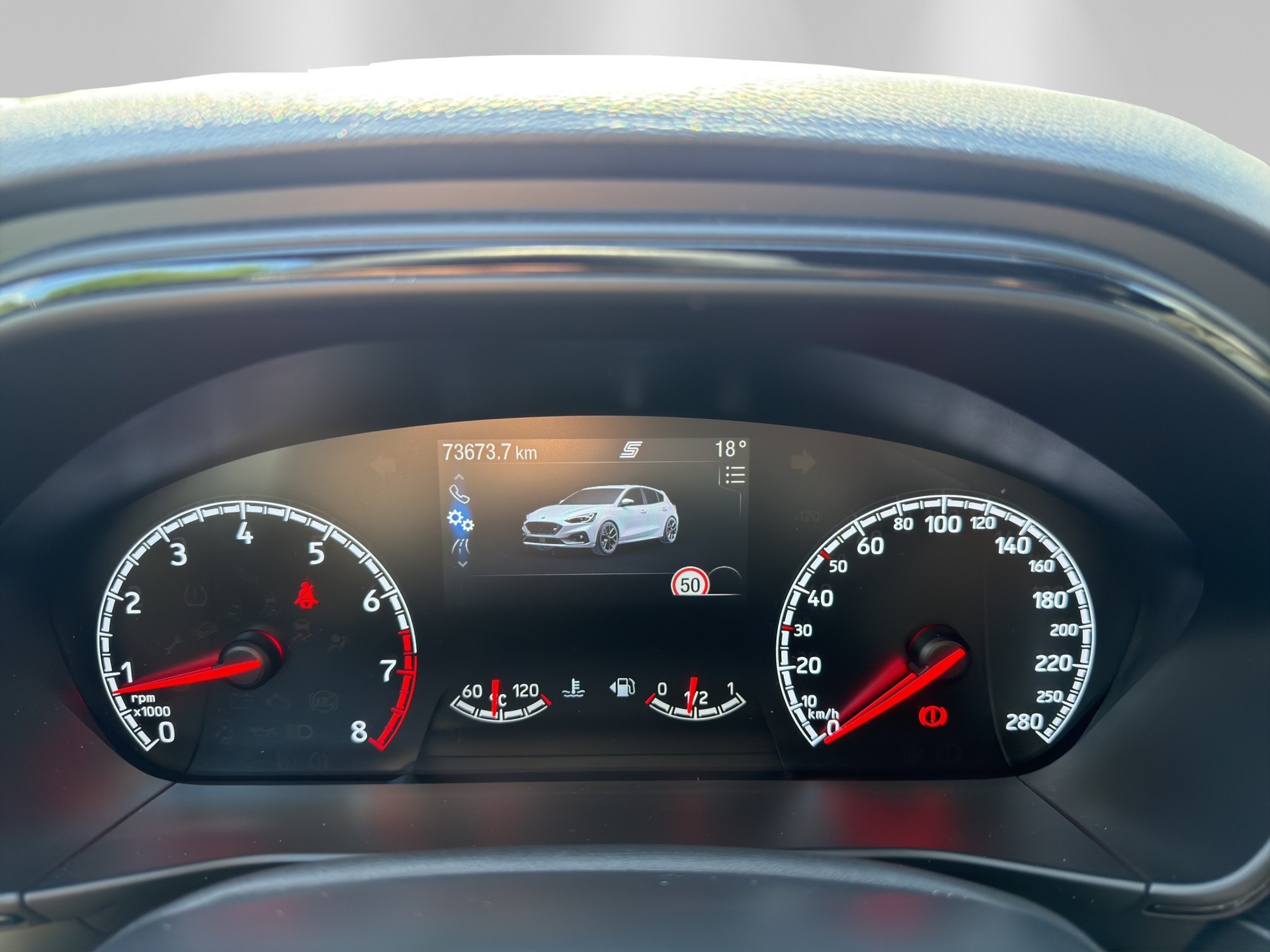 FORD Focus ST 2.3 EcoBoost-image-15