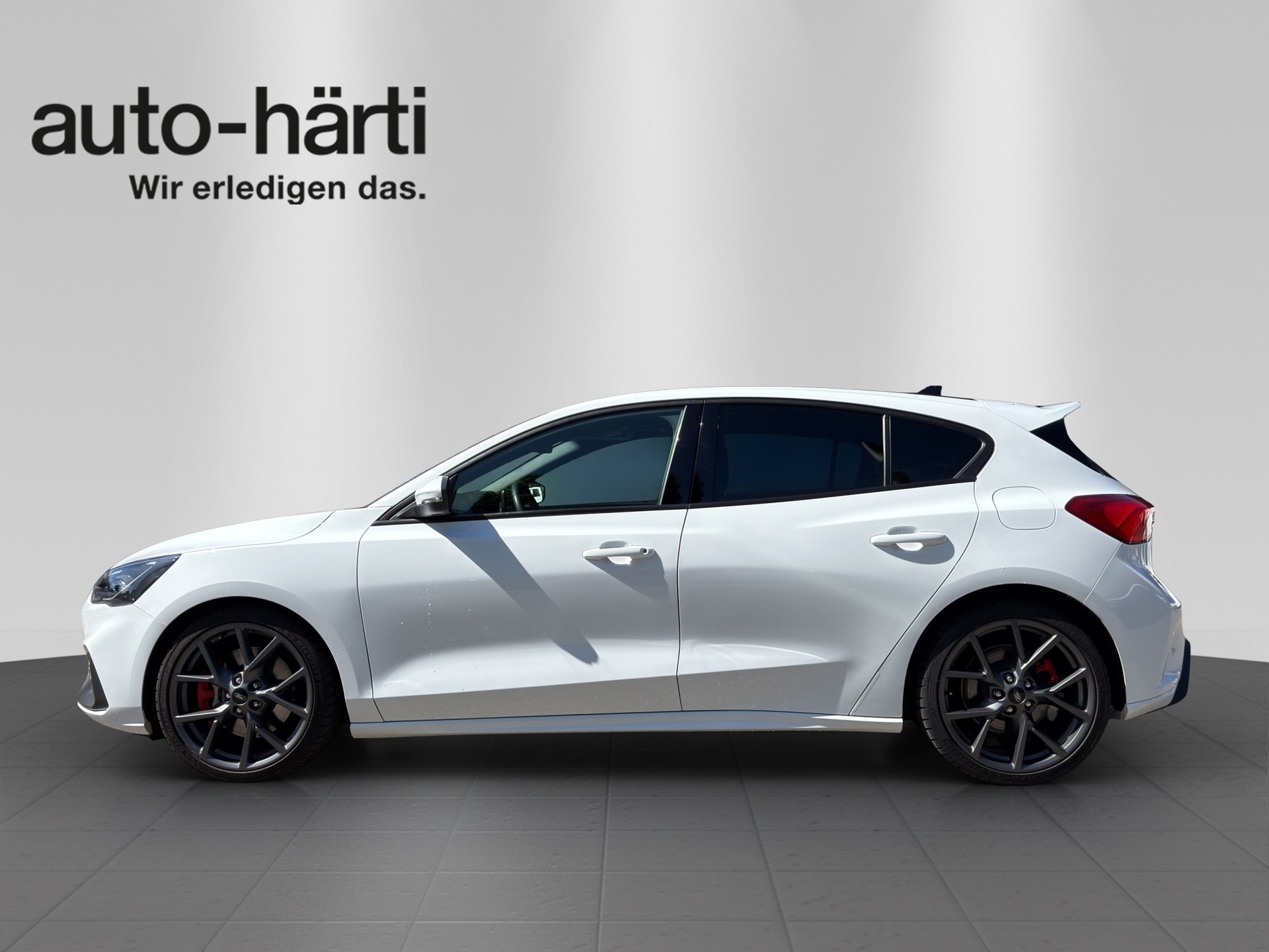 FORD Focus ST 2.3 EcoBoost-image-1