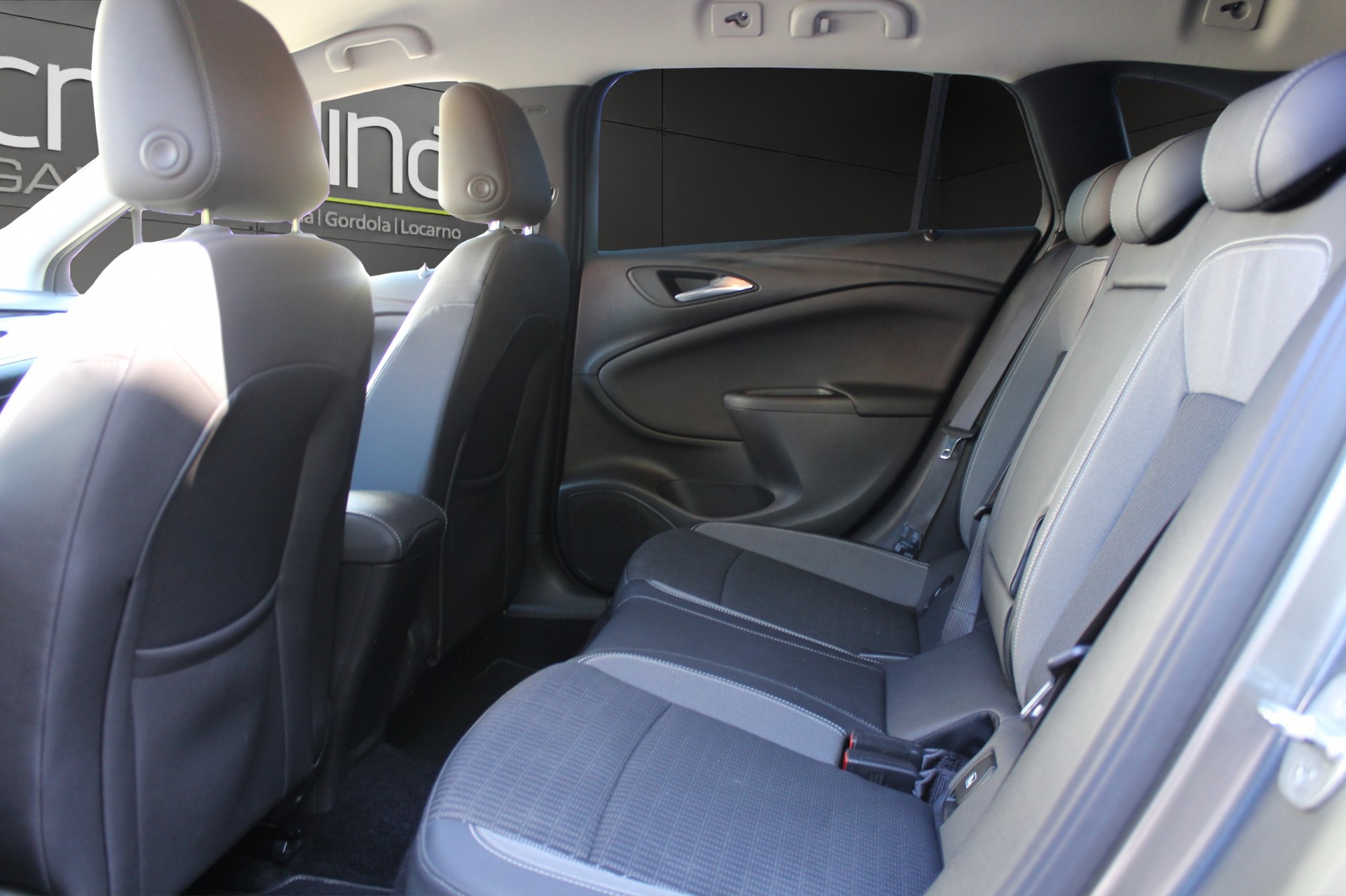 OPEL Astra Sports Tourer 1.4 T Elegance S/S-image-9