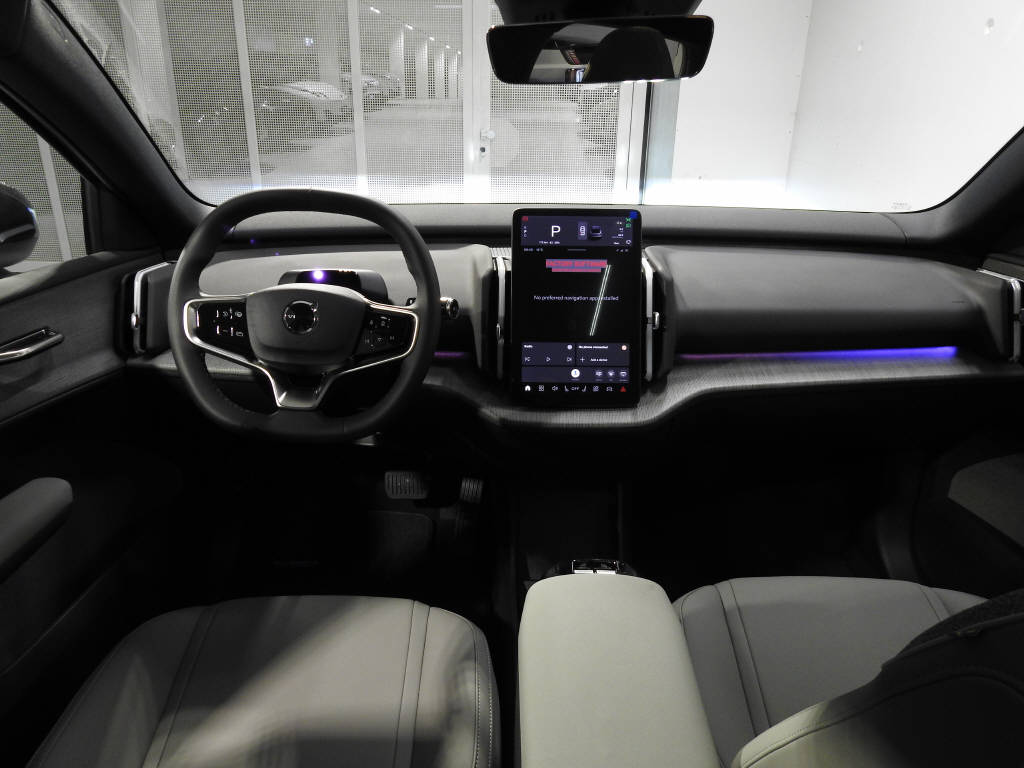 VOLVO EX 30 E60 Twin Ultra Performance AWD-image-8