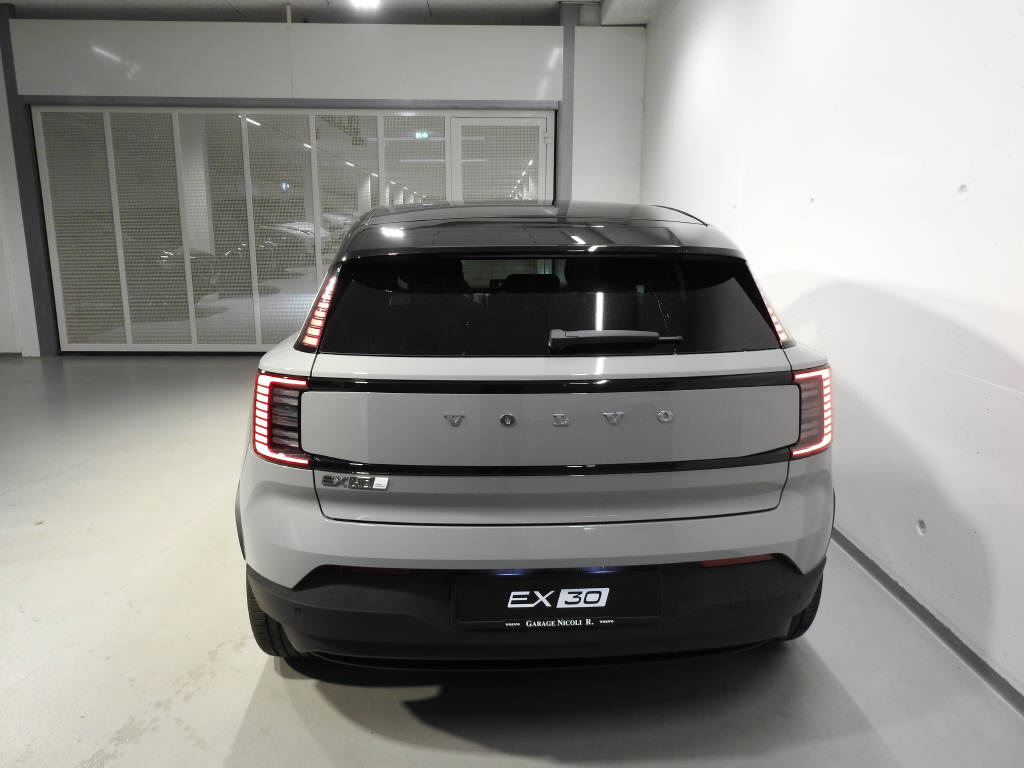 VOLVO EX 30 E60 Twin Ultra Performance AWD-image-4