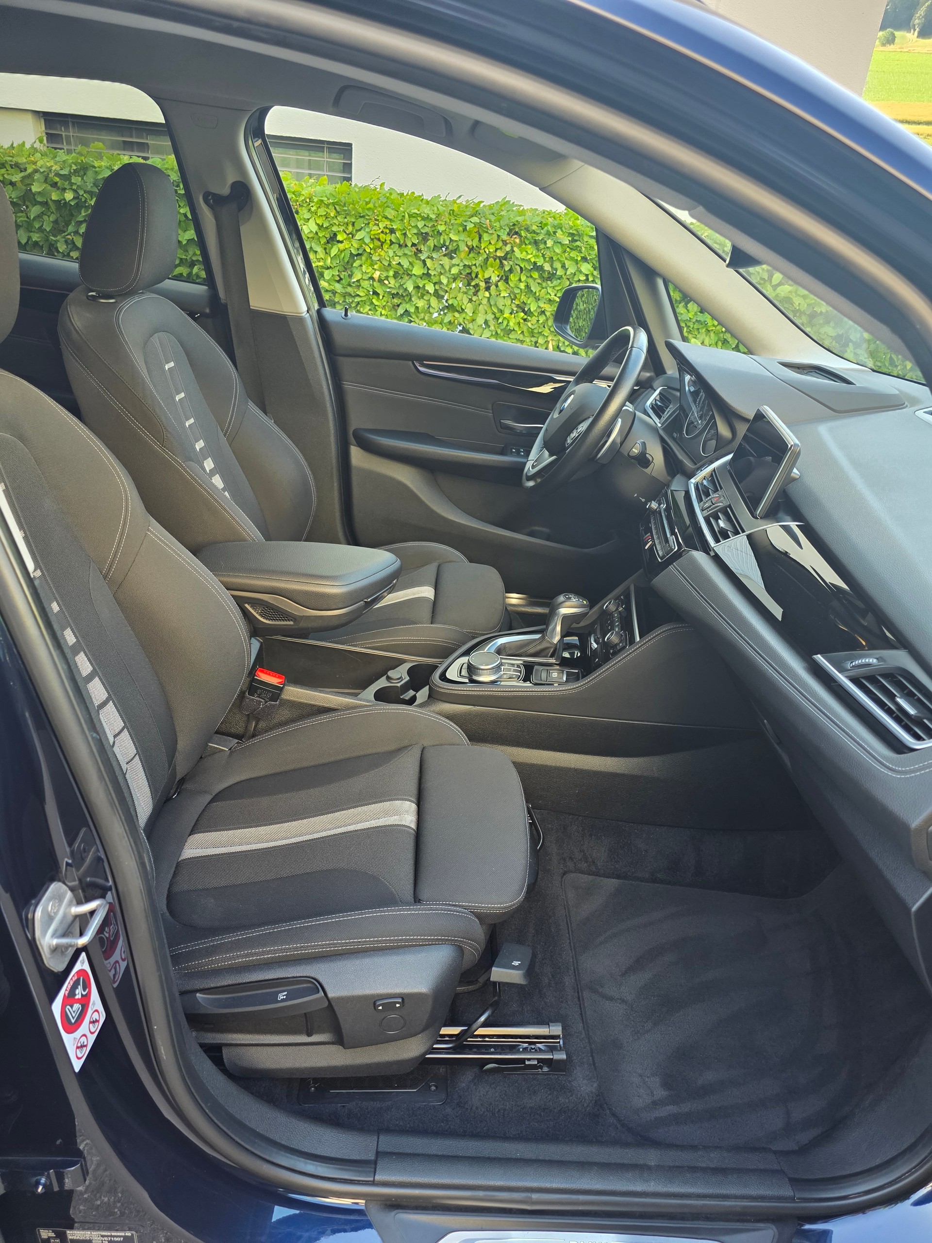 BMW 220d xDrive Active Tourer Sport Line Steptronic-image-12