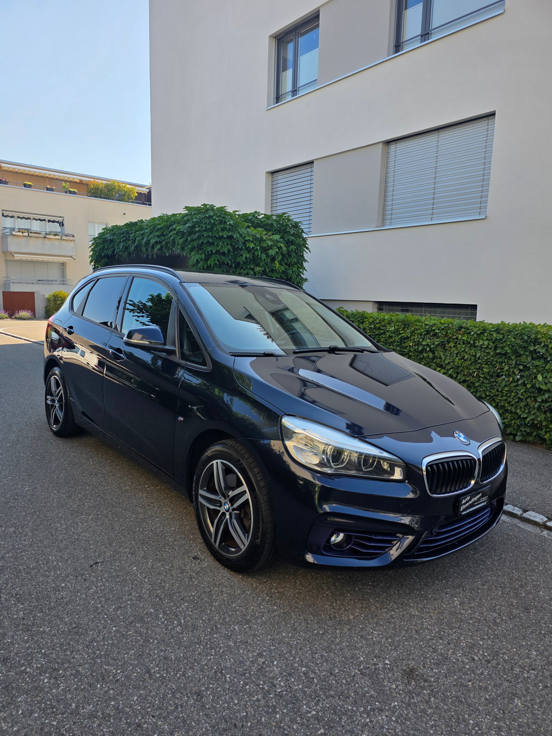 BMW 220d xDrive Active Tourer Sport Line Steptronic-image-3