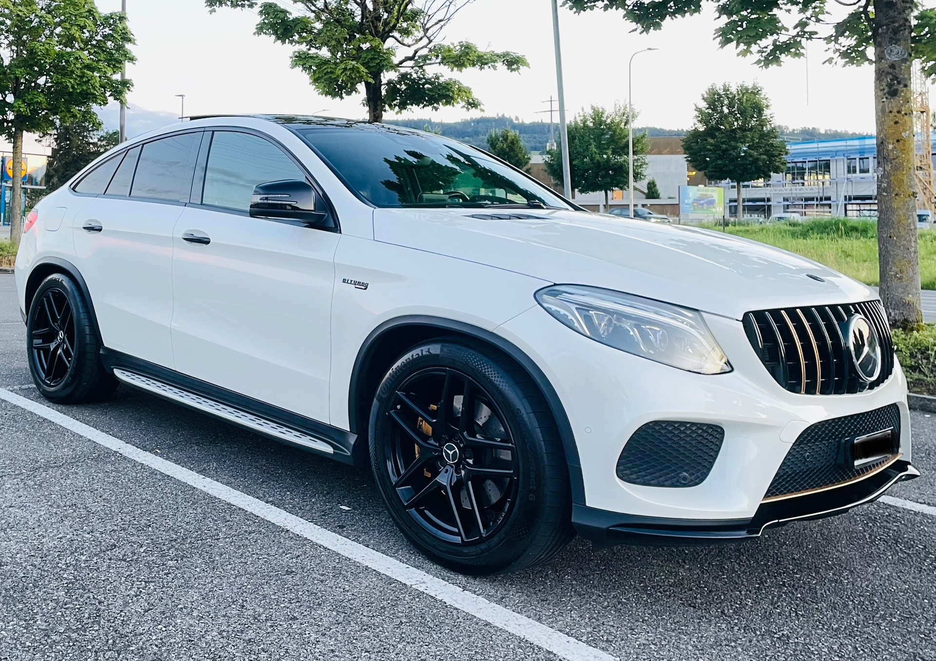 MERCEDES-BENZ GLE 43 AMG-image-2