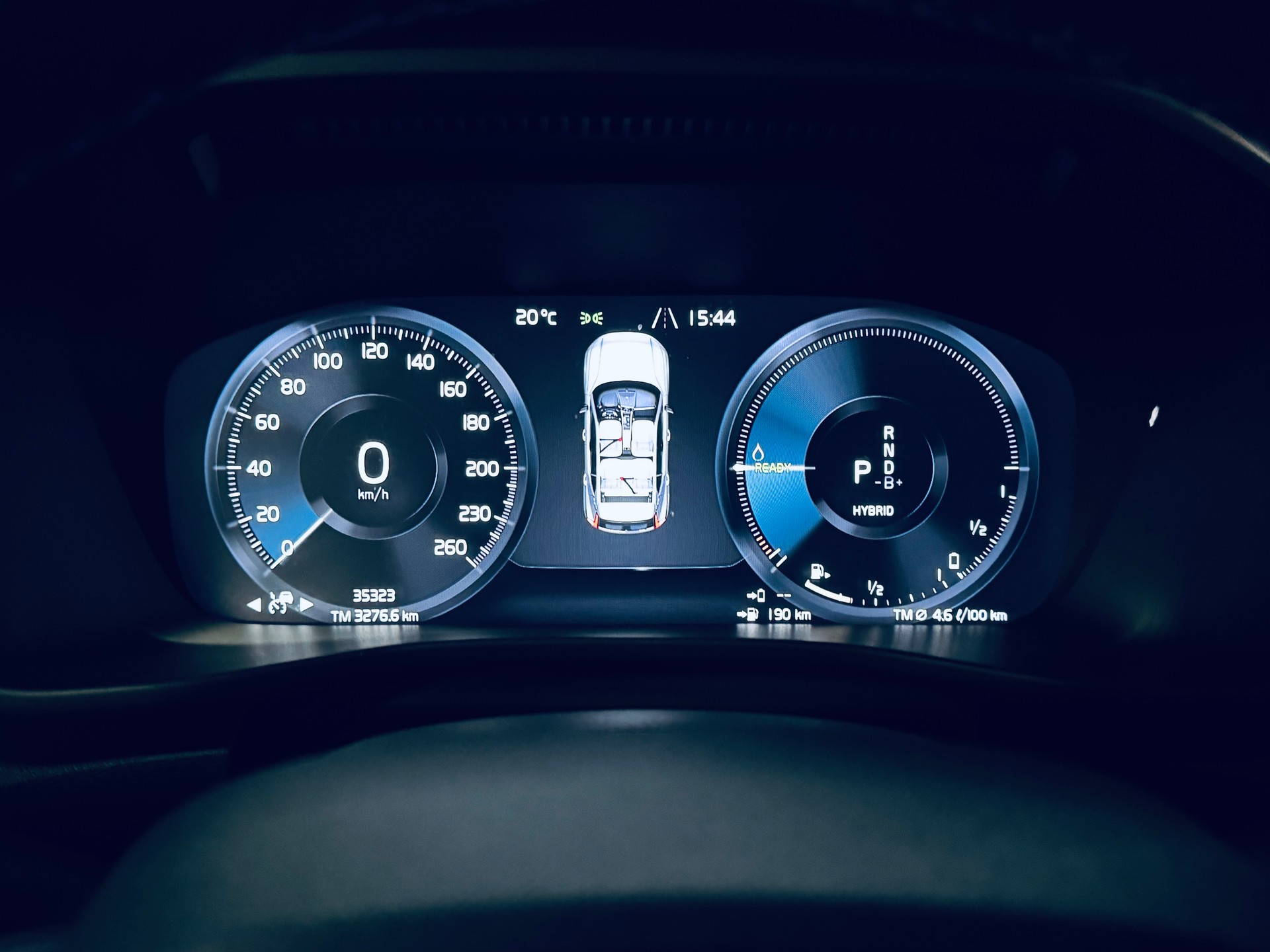 VOLVO XC40 T5 PHEV Ultimate Dark DCT-image-18