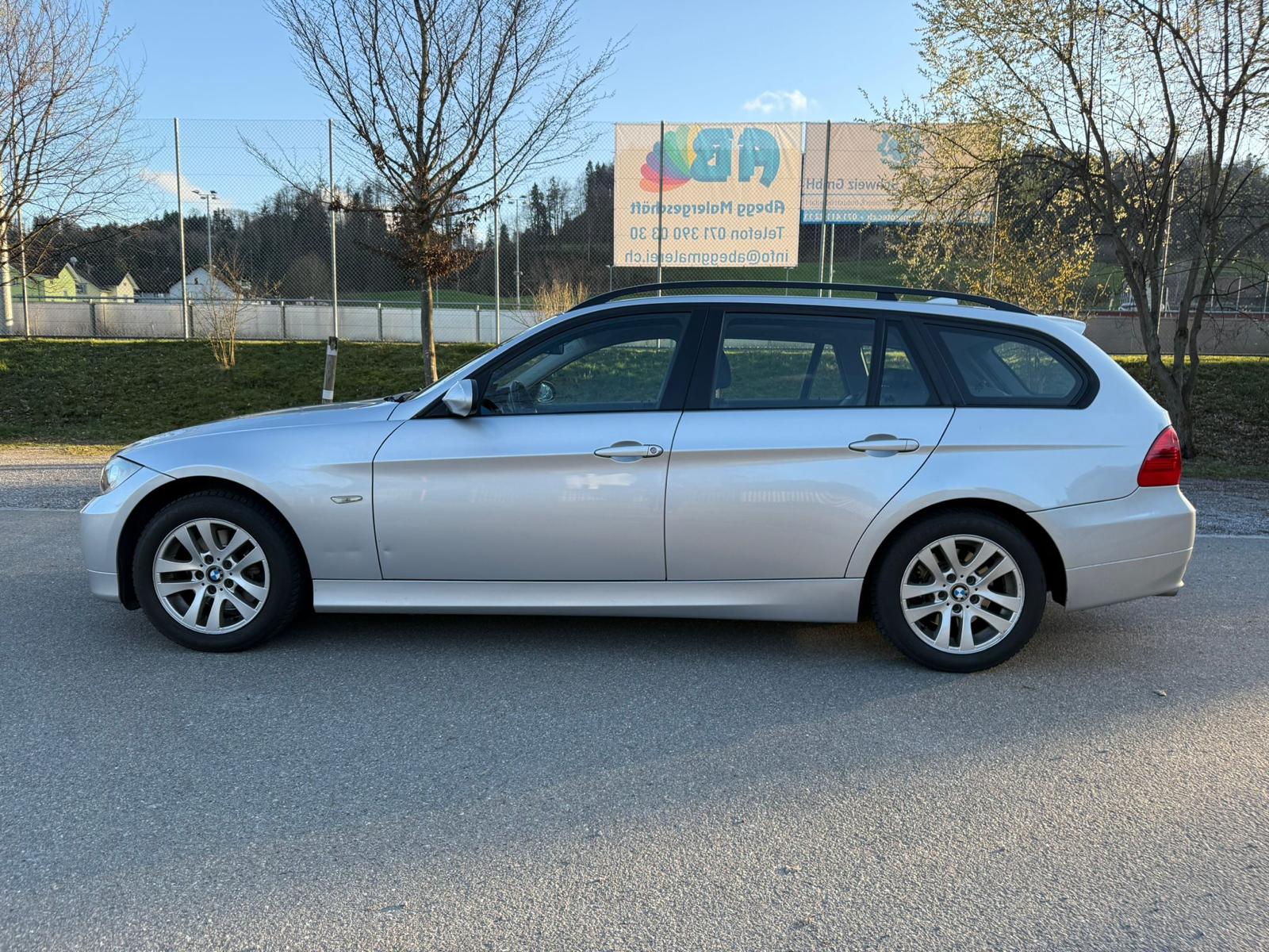 BMW 318i Touring Steptronic-image-0
