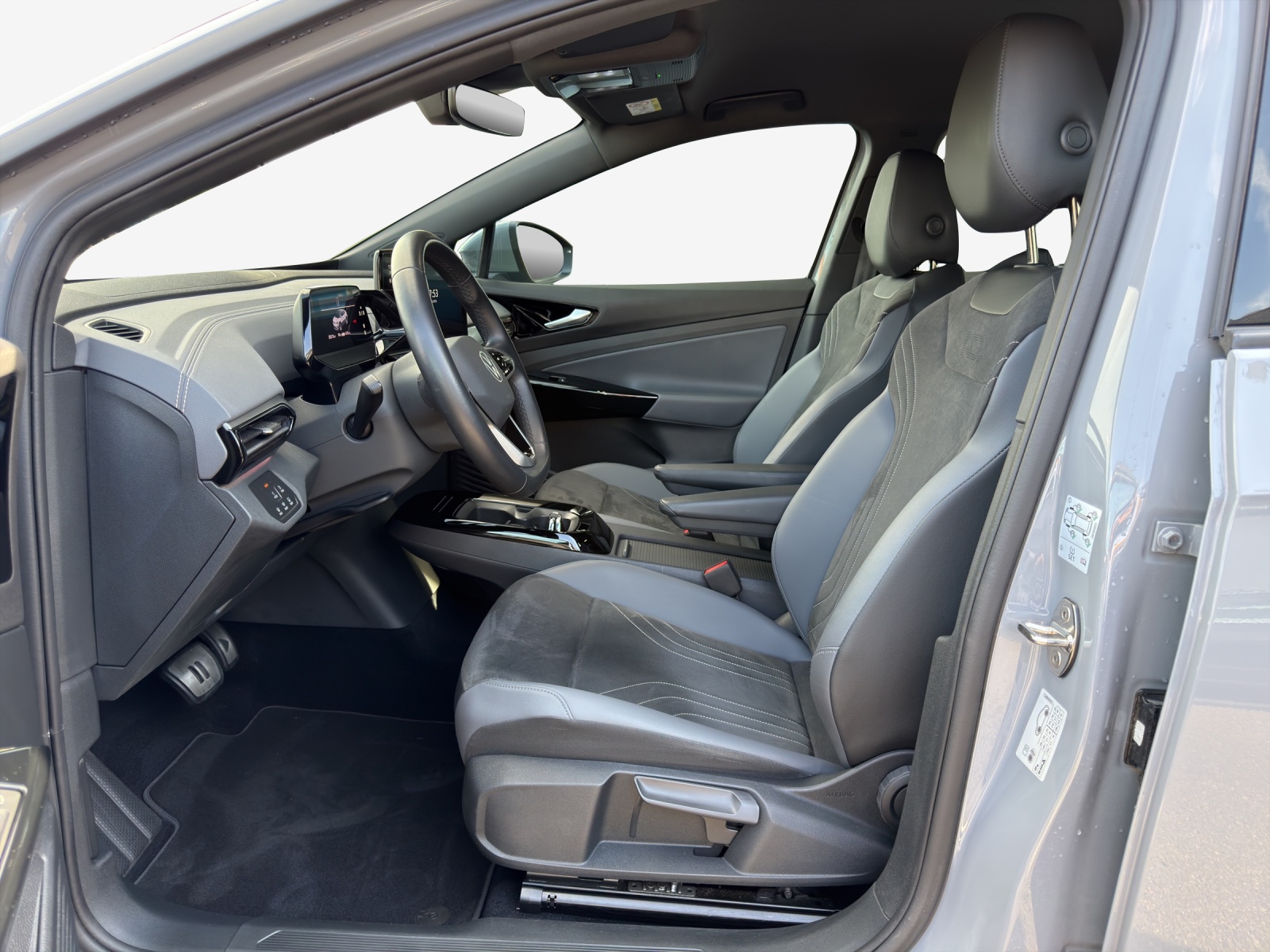 VW ID.4 Pro Performance 77 kWh 75 Edition-image-7