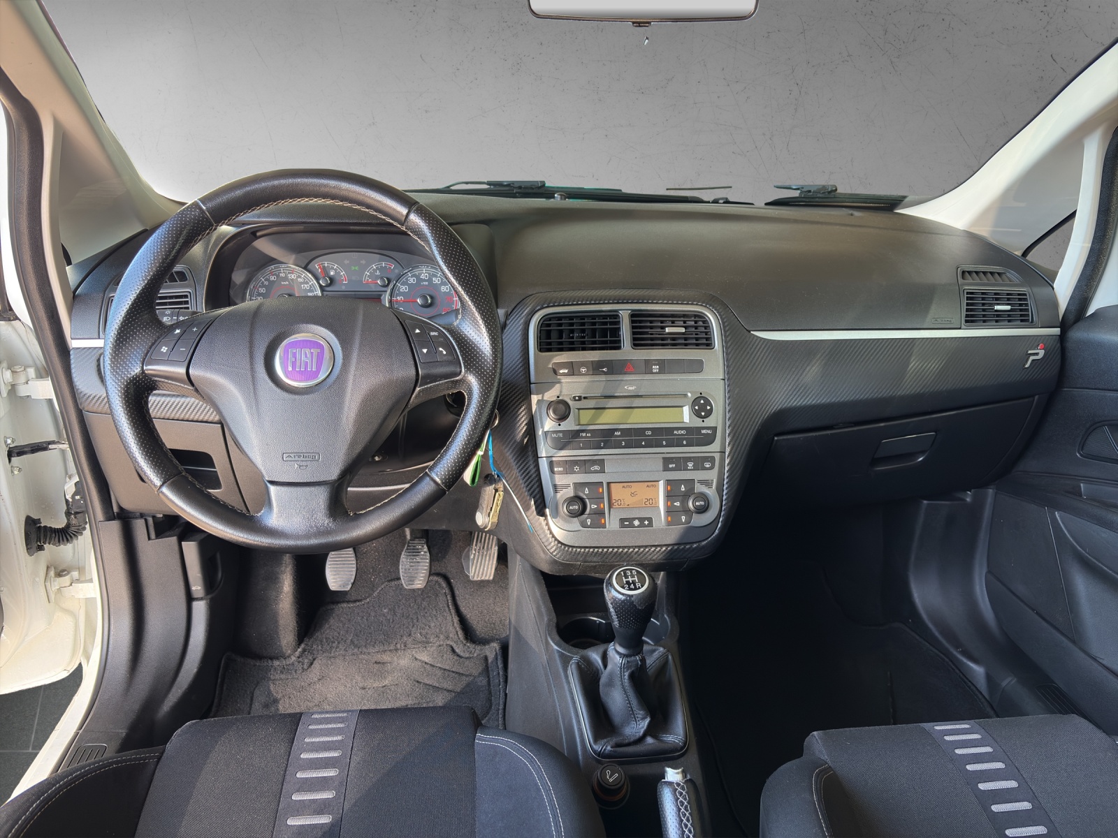 FIAT Punto 1.4 16V Turbo Sport-image-4