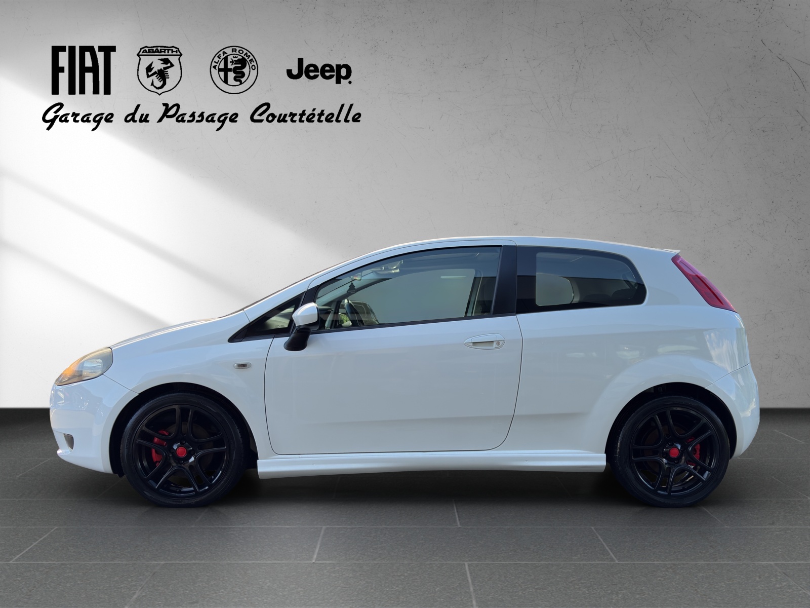 FIAT Punto 1.4 16V Turbo Sport-image-2