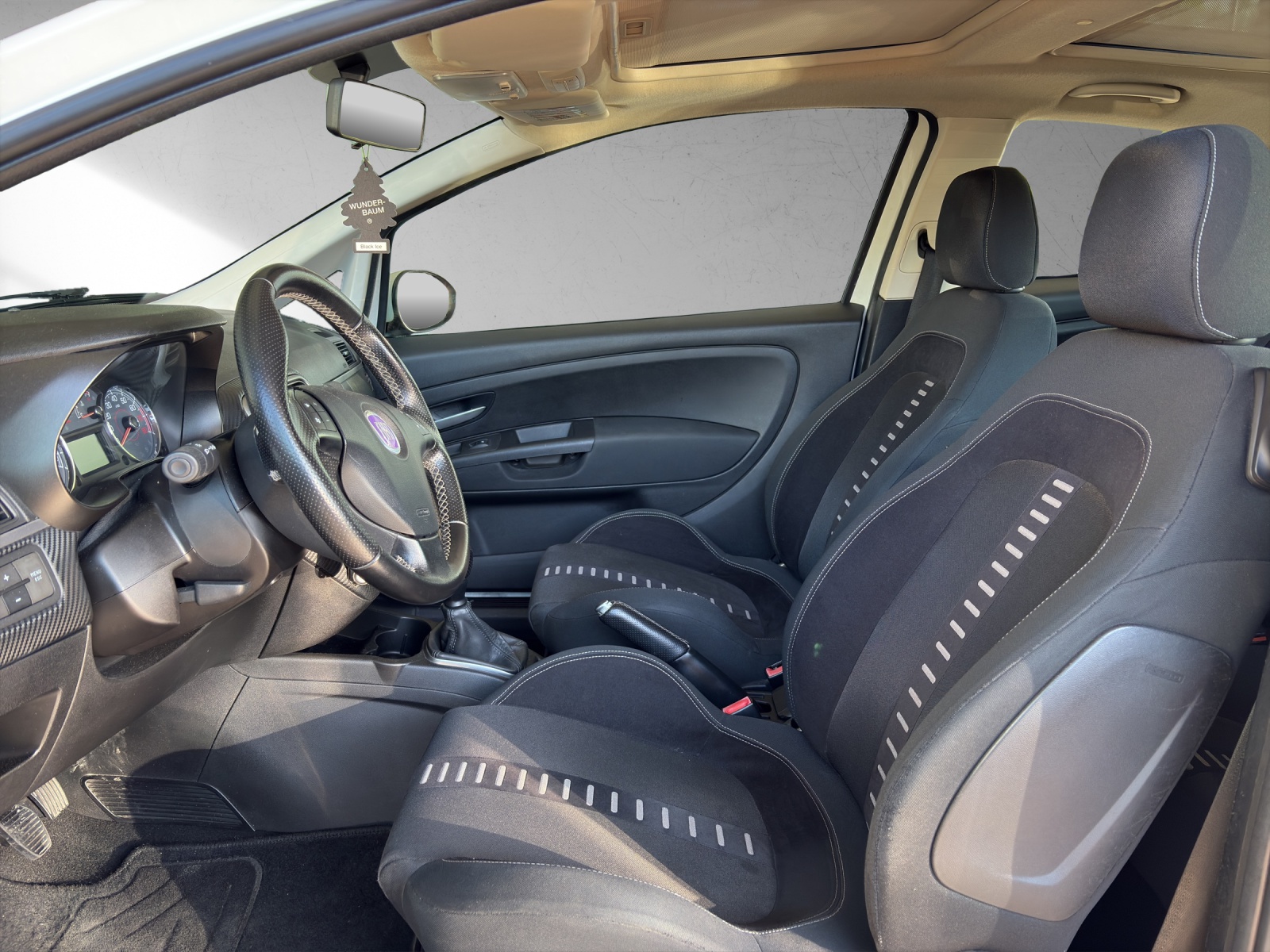 FIAT Punto 1.4 16V Turbo Sport-image-5