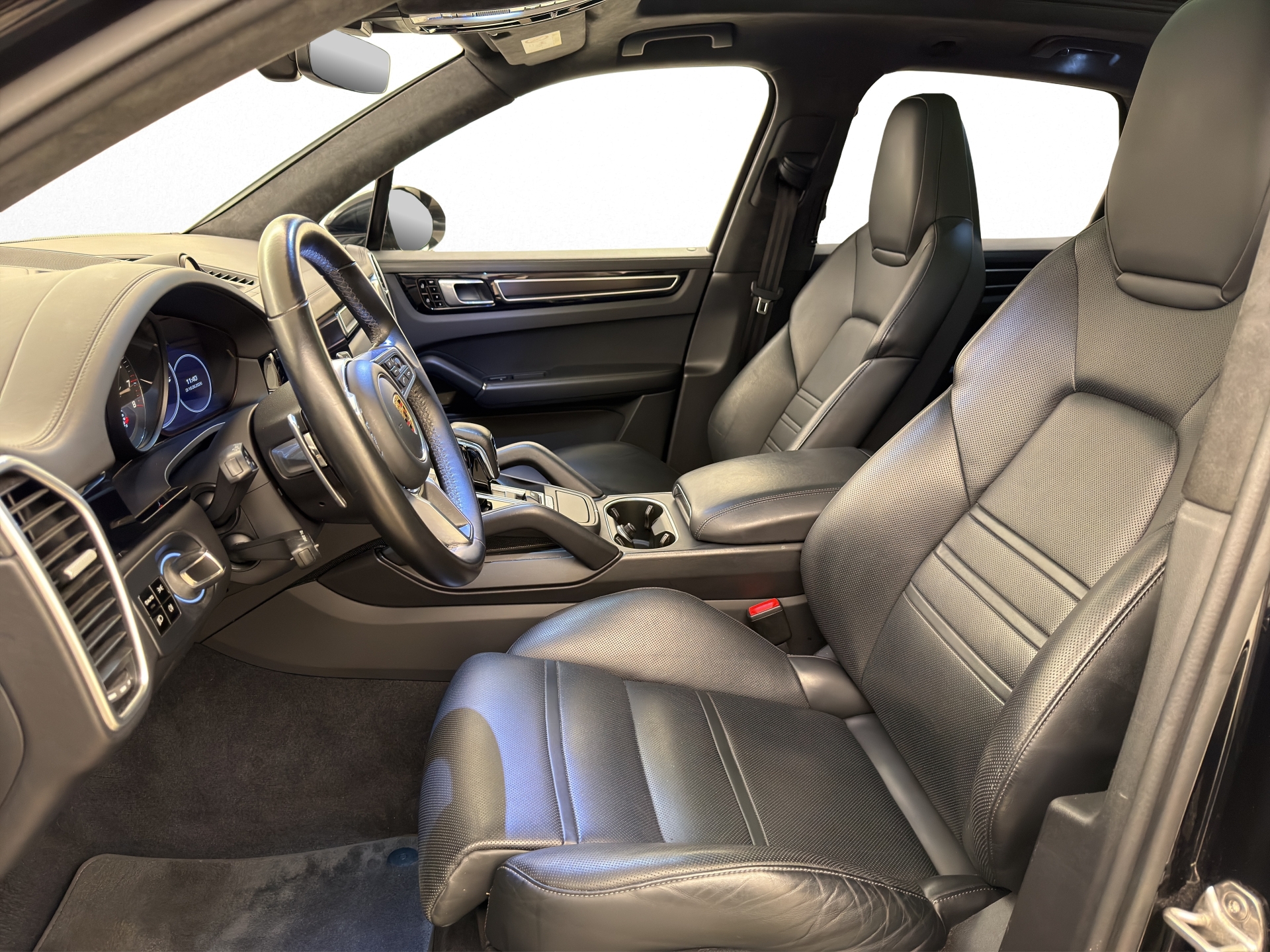 PORSCHE Cayenne GTS 4.0 V8 GTS-image-8