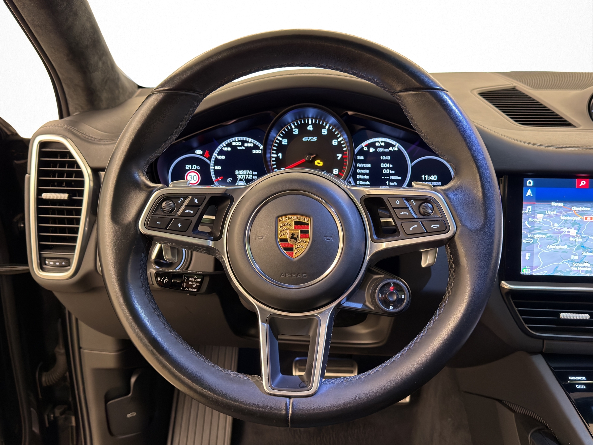 PORSCHE Cayenne GTS 4.0 V8 GTS-image-9