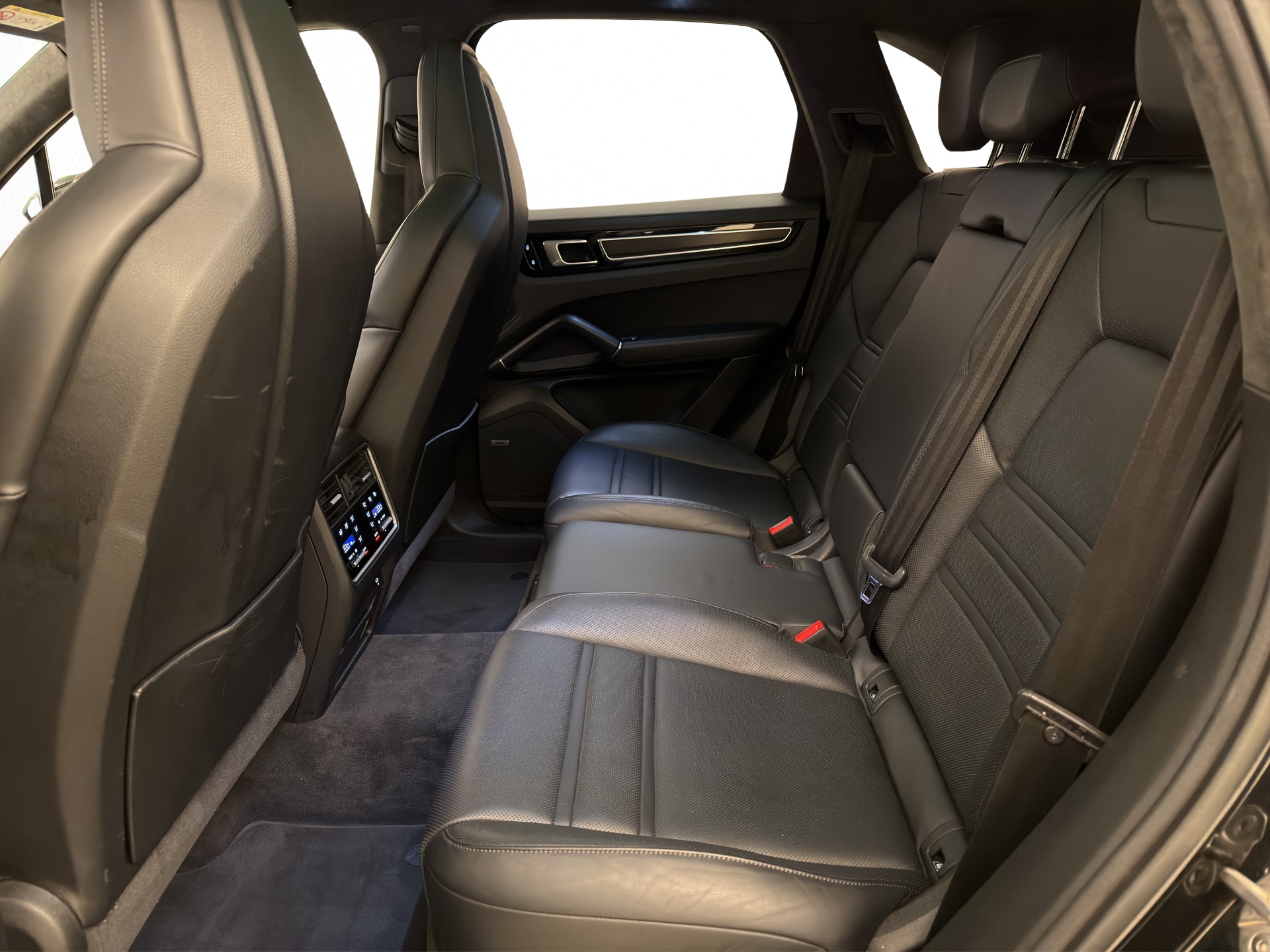 PORSCHE Cayenne GTS 4.0 V8 GTS-image-15