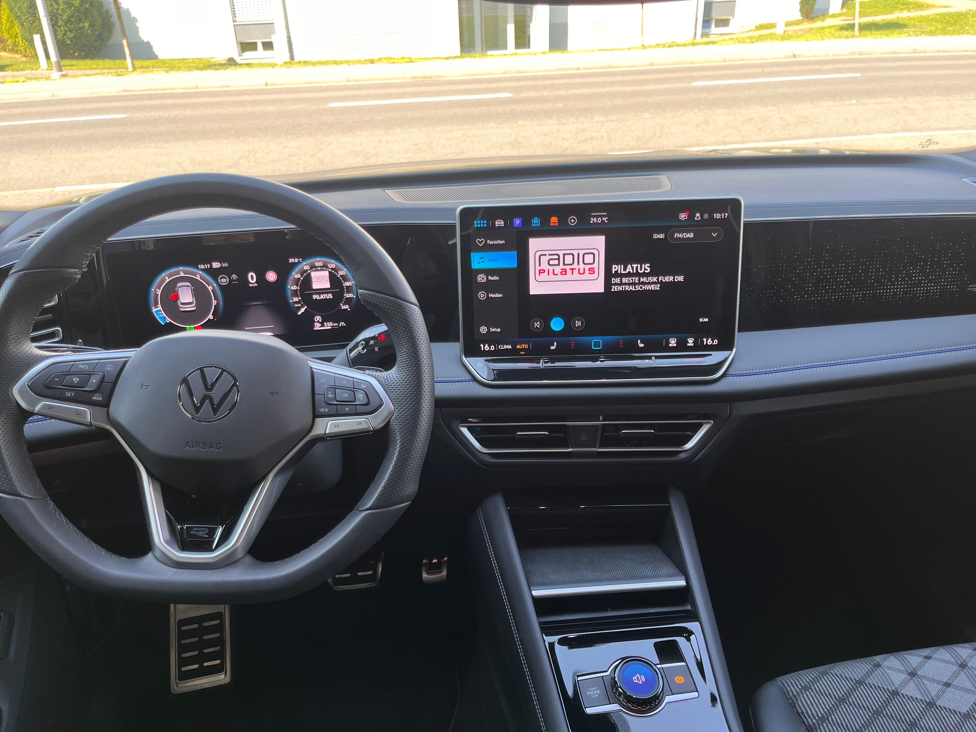 VW Tiguan 2.0 TSI DSG R-Line 4Motion-image-6