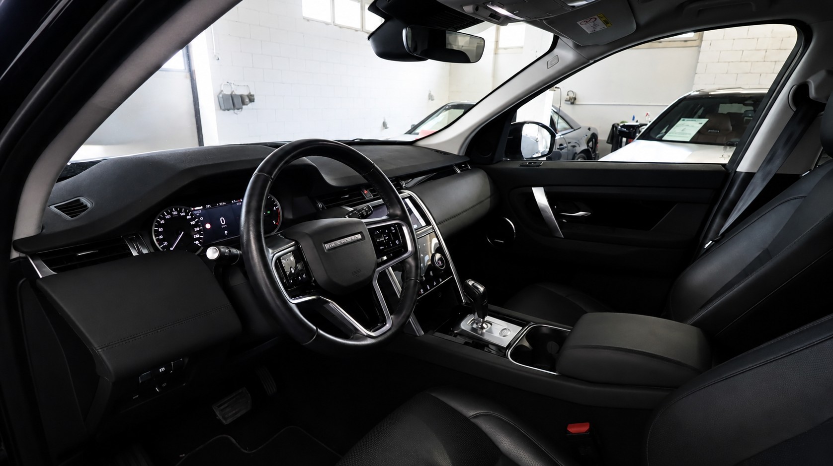 LAND ROVER Discovery Sport 2.0 SD4 200 SE-image-3