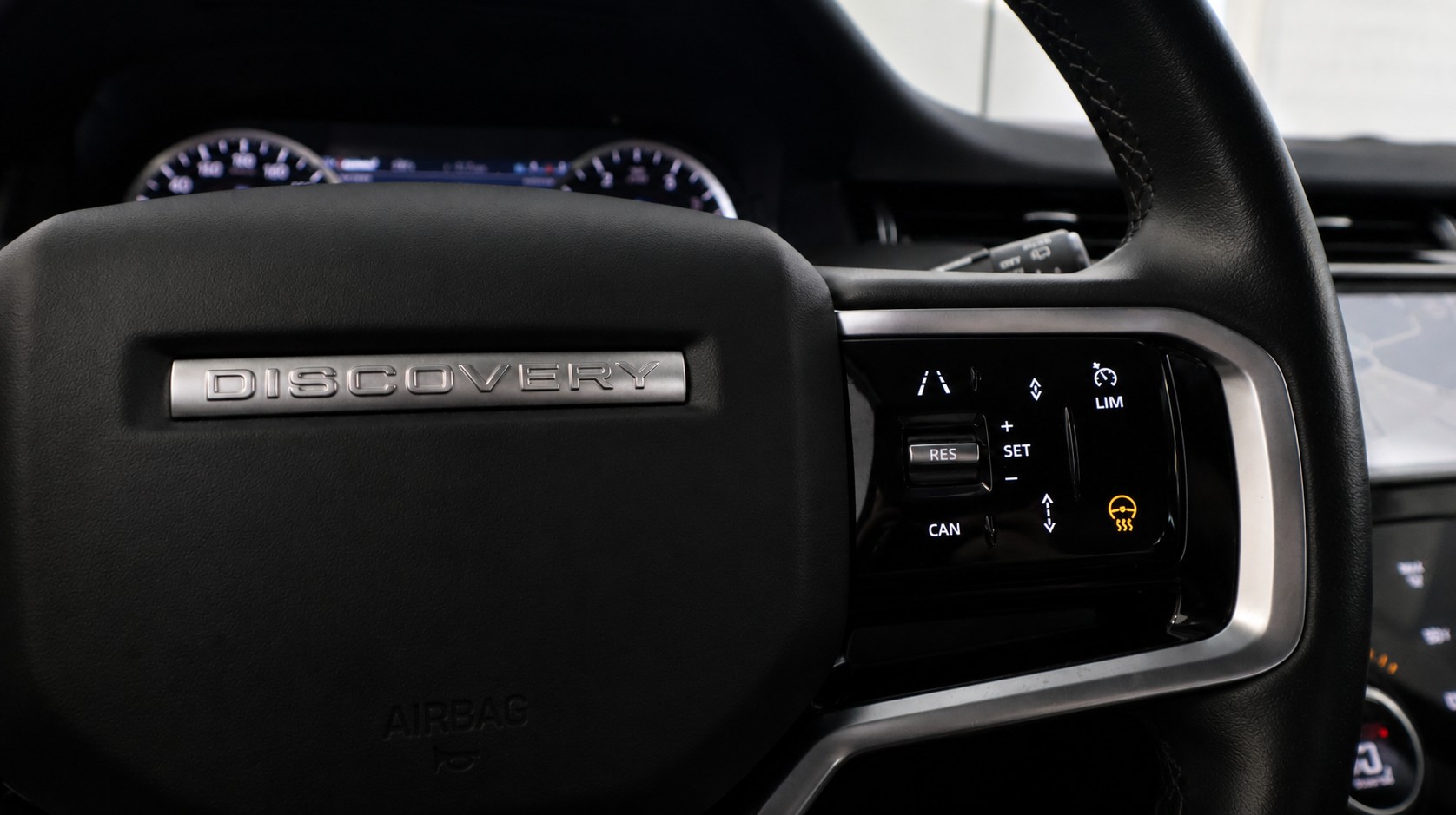 LAND ROVER Discovery Sport 2.0 SD4 200 SE-image-8