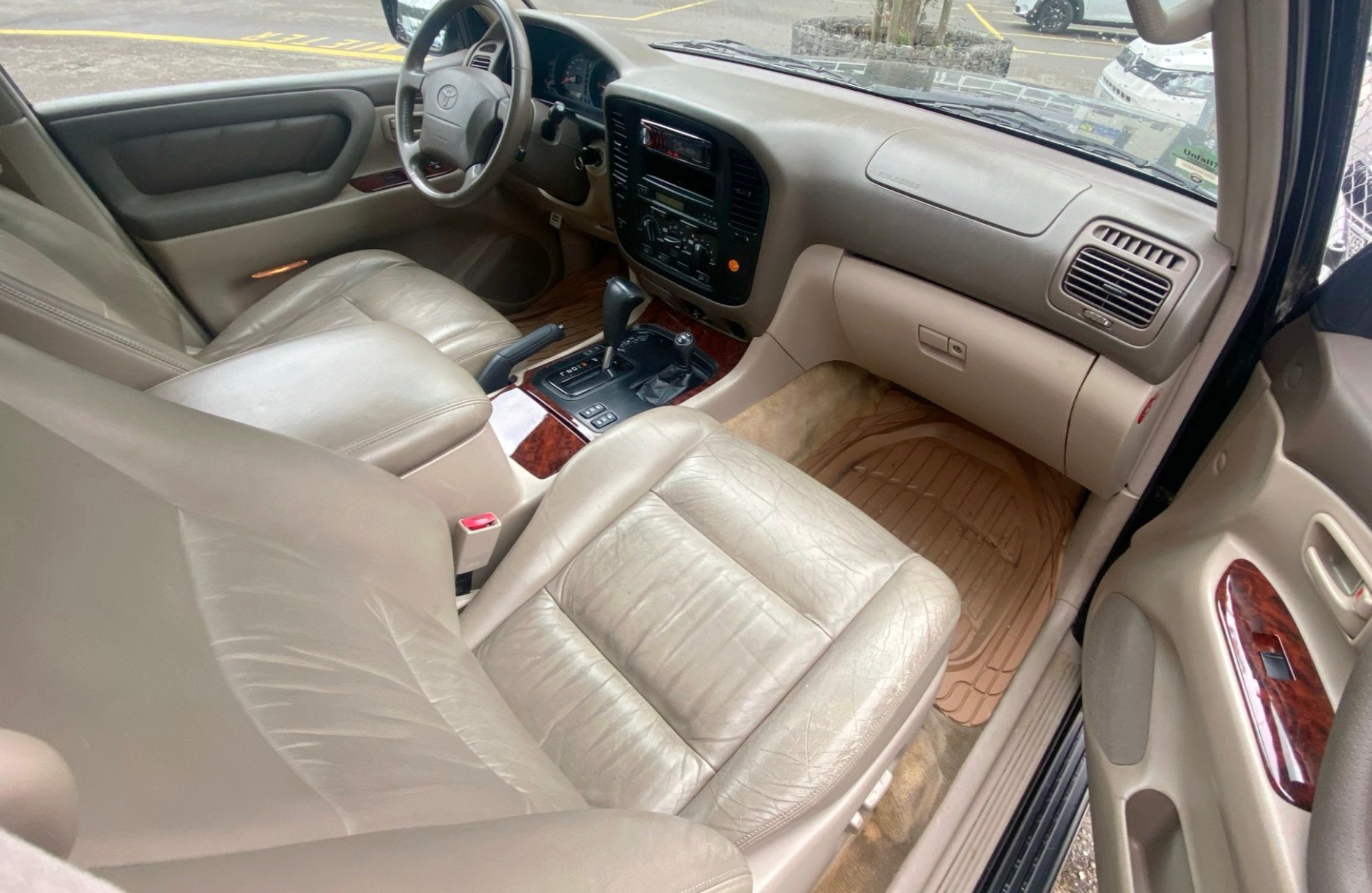 TOYOTA Land Cruiser 500 4.7 S.Saloon-image-10