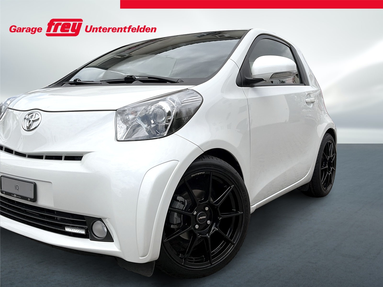 TOYOTA iQ 1.33 Dual VVT-i Sol Multidrive-image-1