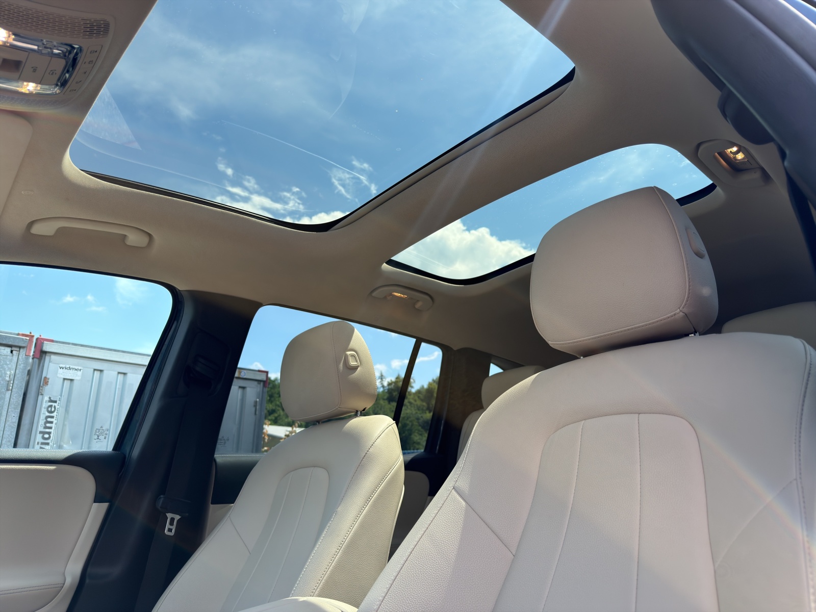 MERCEDES-BENZ EQB 300 4Matic-image-8