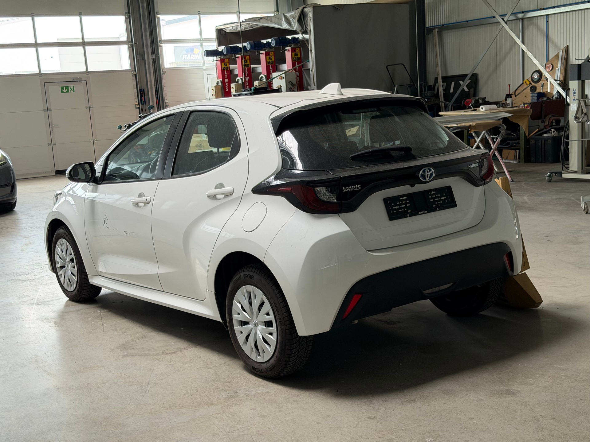 TOYOTA YARIS-image-1