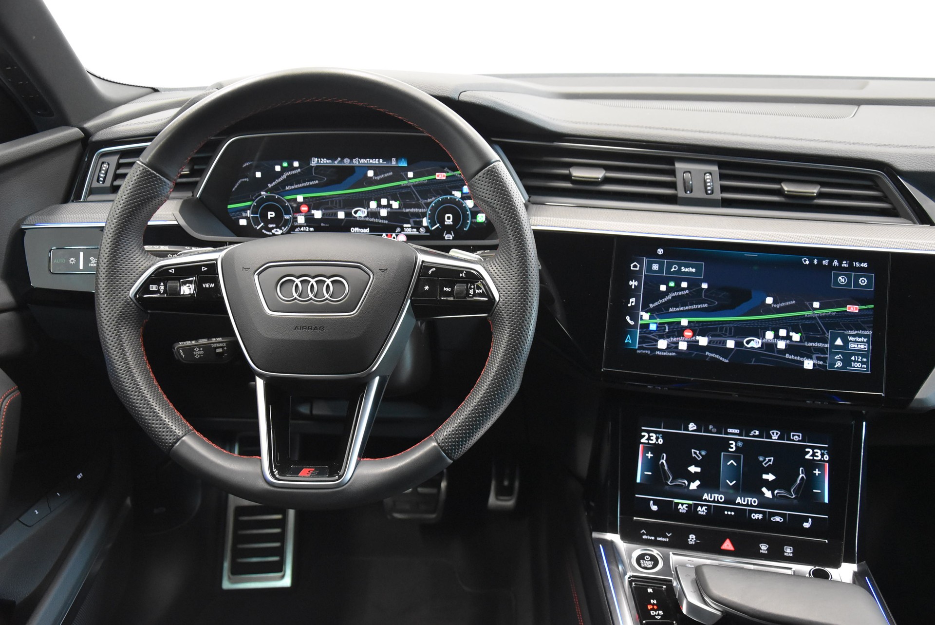 AUDI Q8 55 e-tron Black Edition quattro-image-4