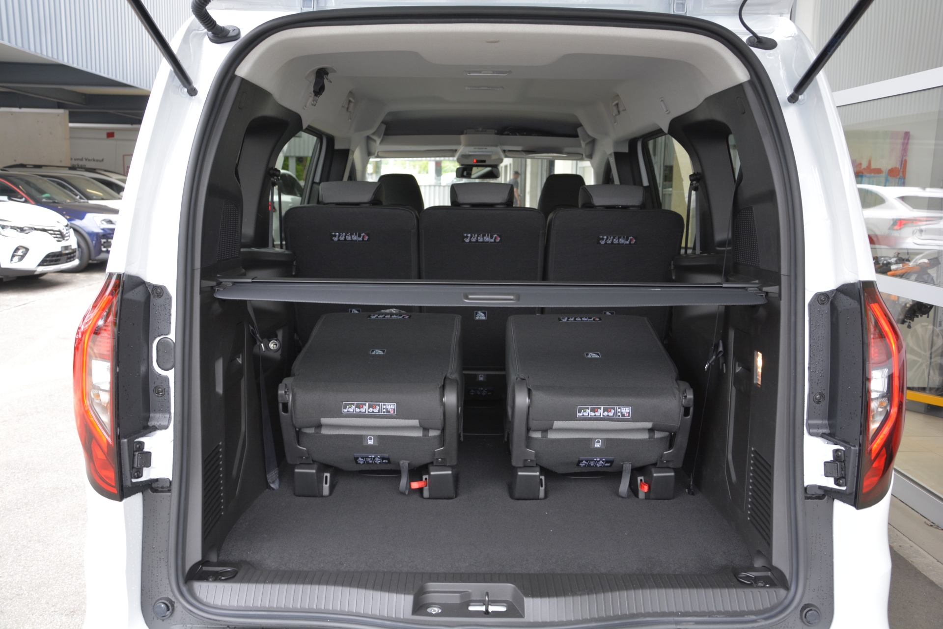 RENAULT Kangoo GRAND KANGOO techno 1.3 TCe 130 PF EDC-image-8