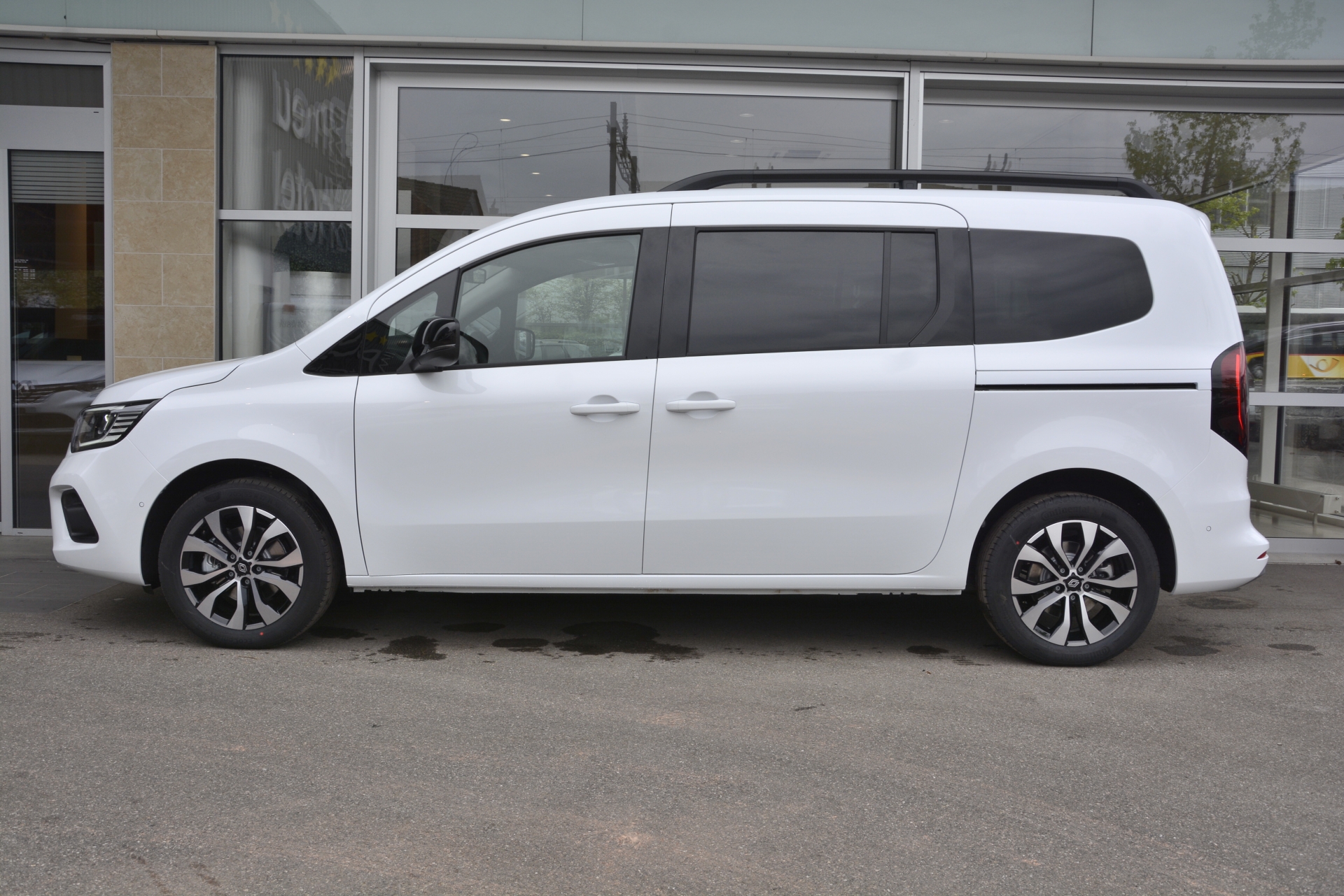 RENAULT Kangoo GRAND KANGOO techno 1.3 TCe 130 PF EDC-image-2