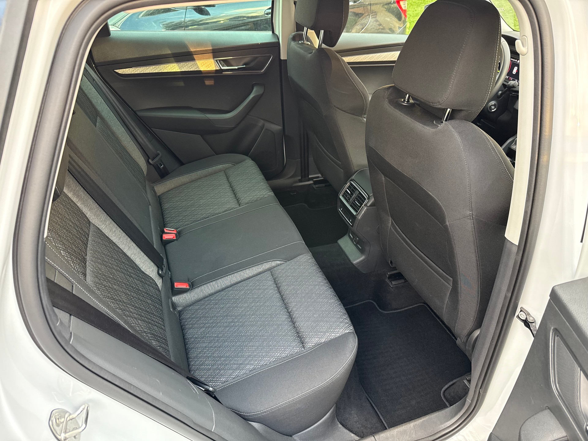 SKODA Karoq 2.0 TDI Style 4x4 DSG-image-14