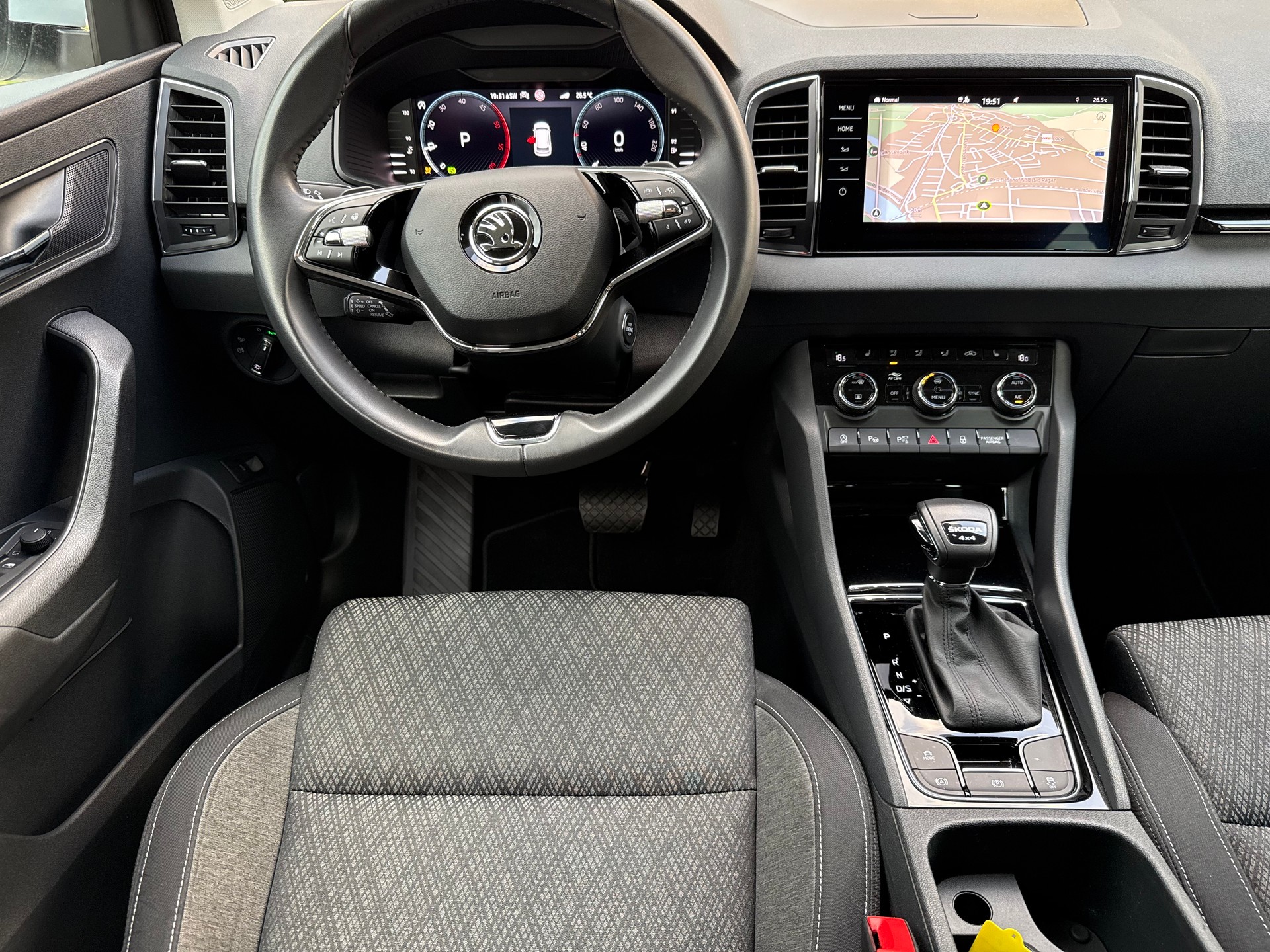 SKODA Karoq 2.0 TDI Style 4x4 DSG-image-19