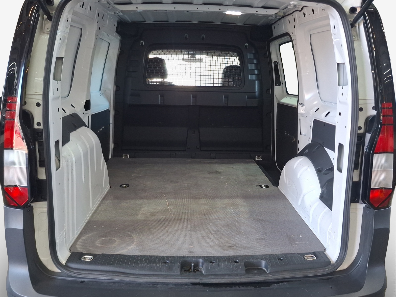 VW Caddy Cargo 2.0TDI Maxi 4Motion-image-12