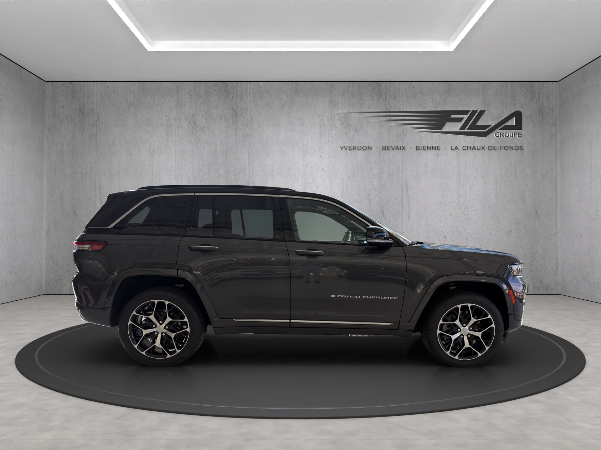 JEEP Grand Cherokee 2.0 Turbo Summit Re-image-3
