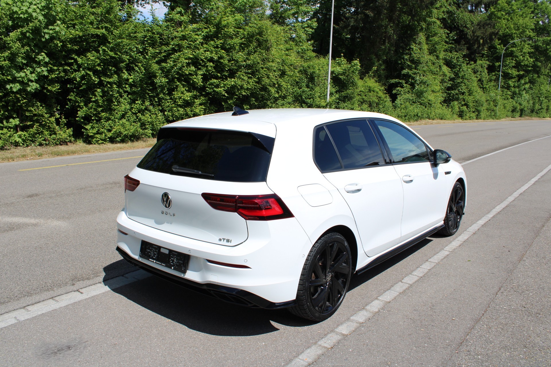 VW Golf 1.5 eTSI mHEV ACT R-Line DSG-image-3