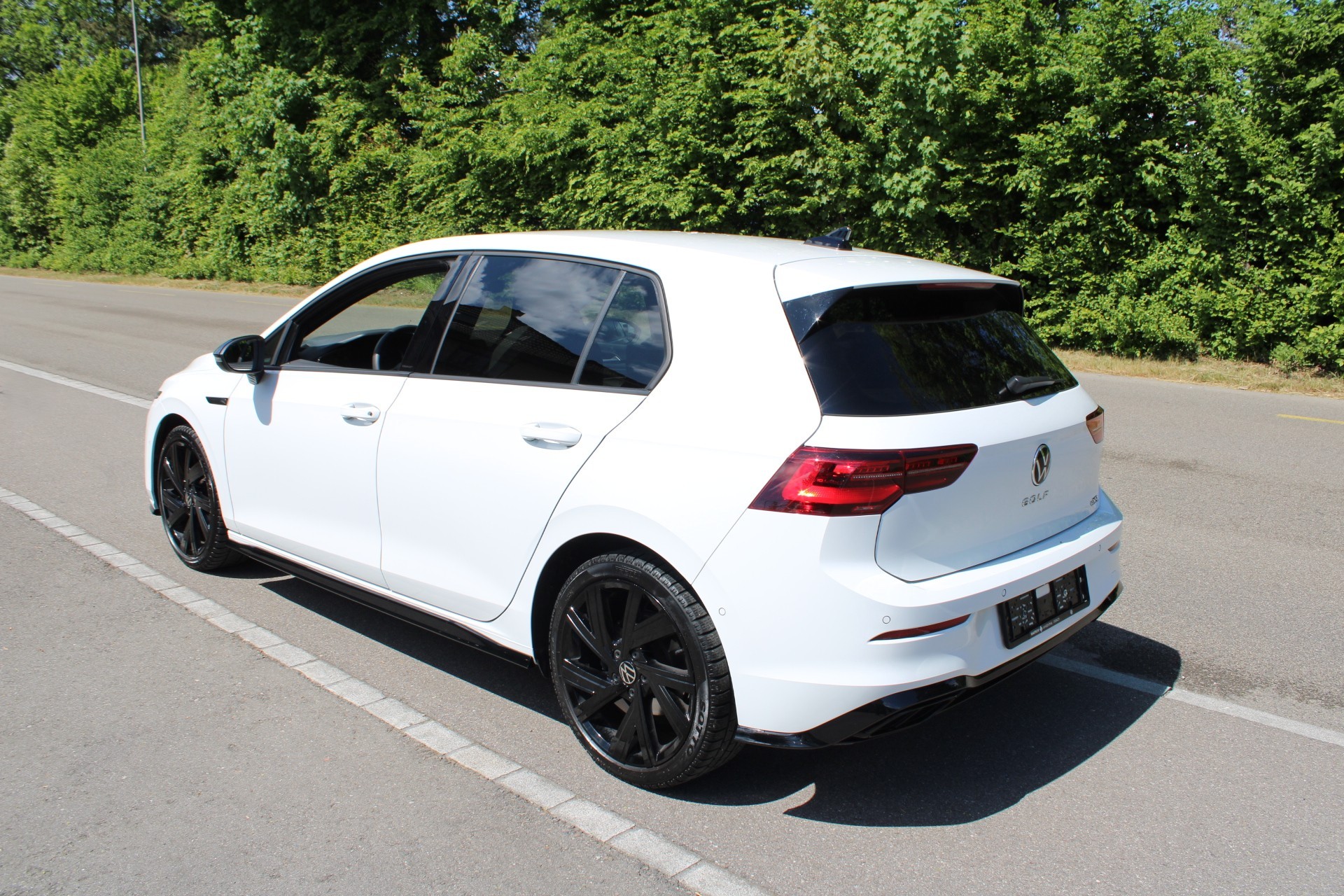 VW Golf 1.5 eTSI mHEV ACT R-Line DSG-image-1