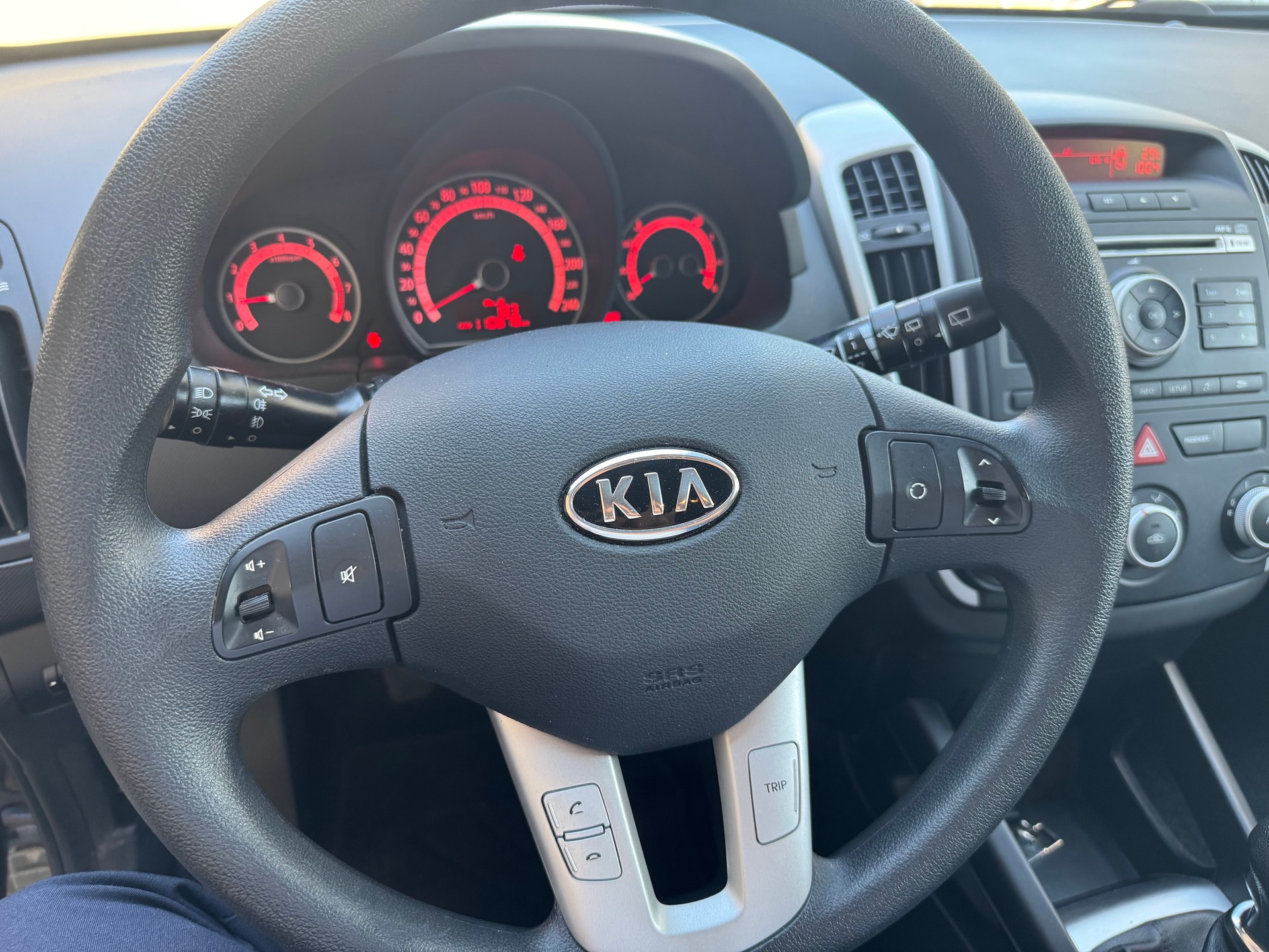 KIA Cee'd Sporty Wagon 1.4 16V Basic-image-10