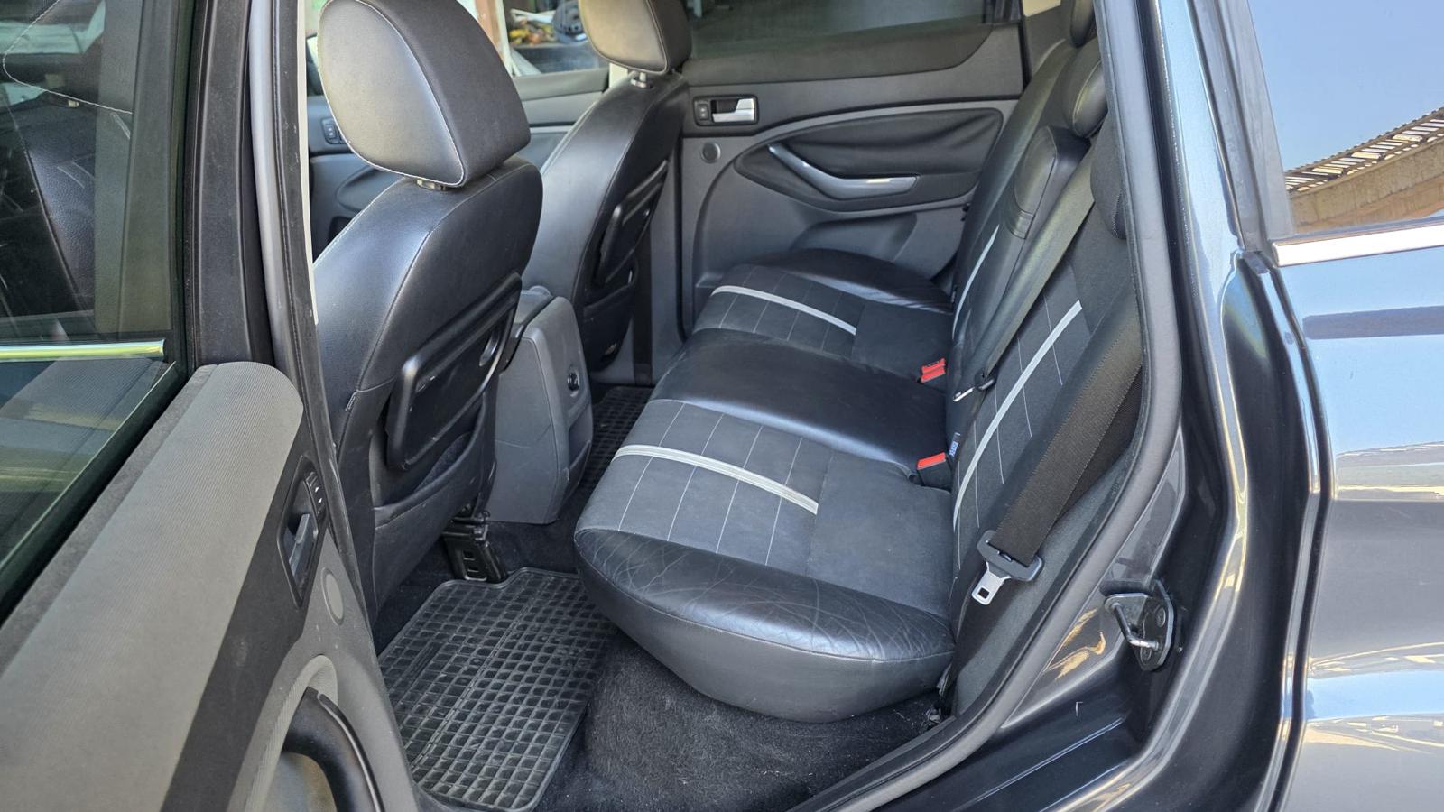 FORD Kuga 2.0 TDCi Carving 4WD-image-7