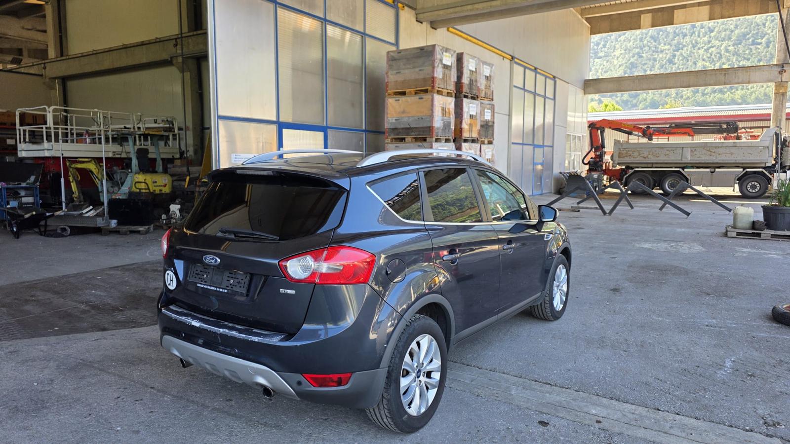 FORD Kuga 2.0 TDCi Carving 4WD-image-3