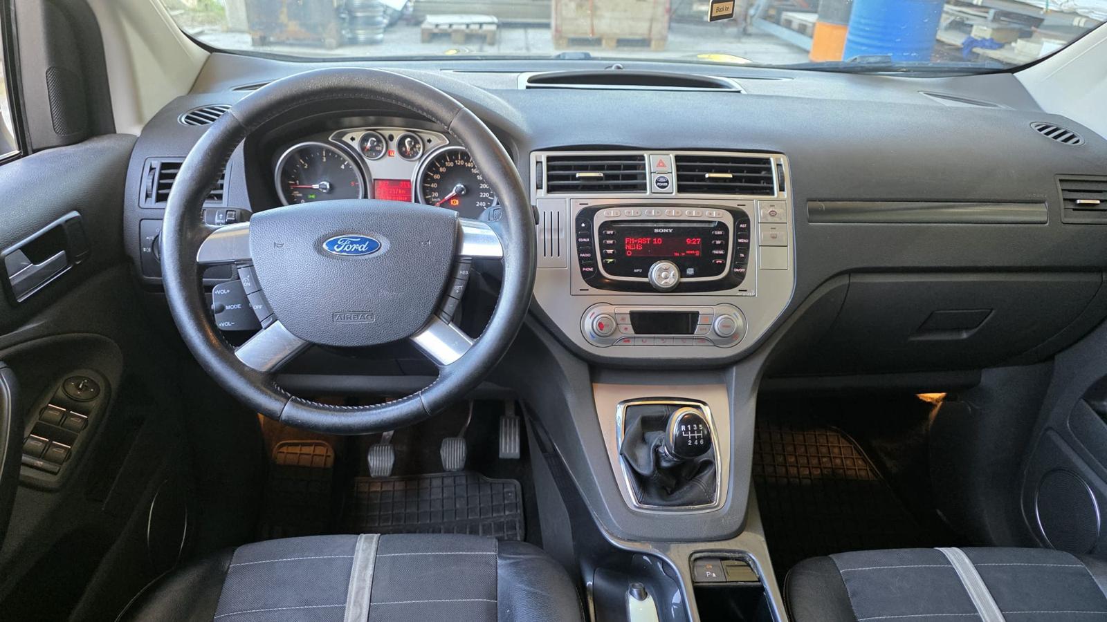 FORD Kuga 2.0 TDCi Carving 4WD-image-8