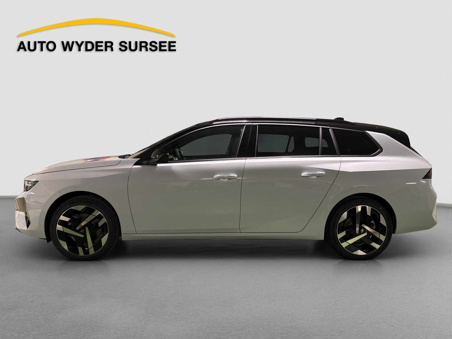 OPEL Astra-e Sports Tourer Ultimate-image-2