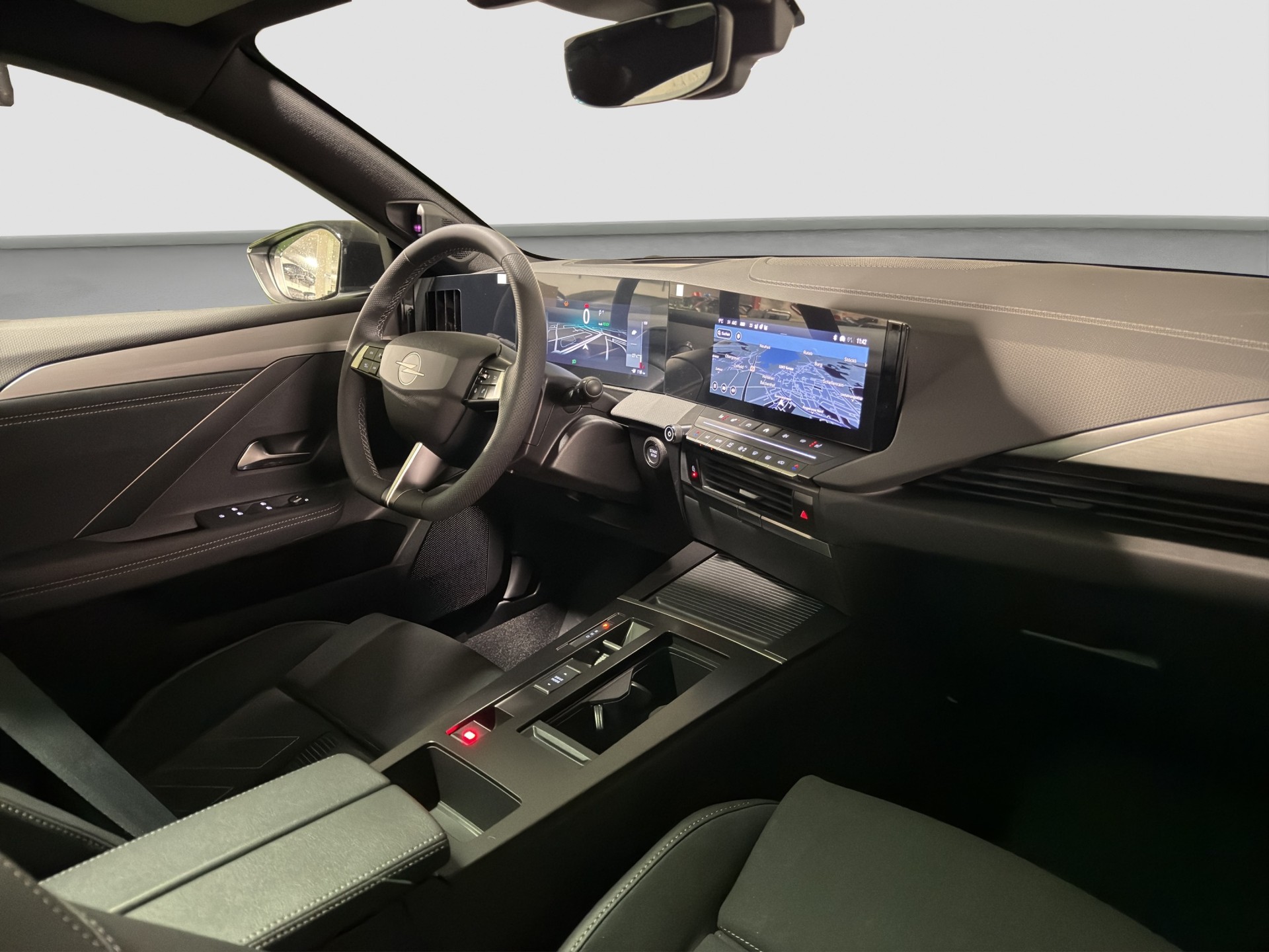 OPEL Astra-e Sports Tourer Ultimate-image-13