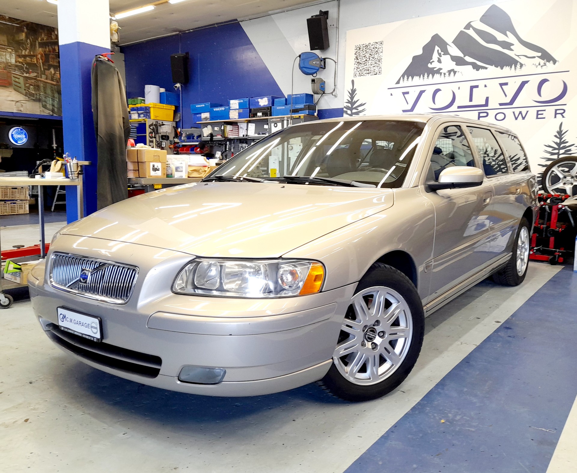 VOLVO V70 2.4 Momentum