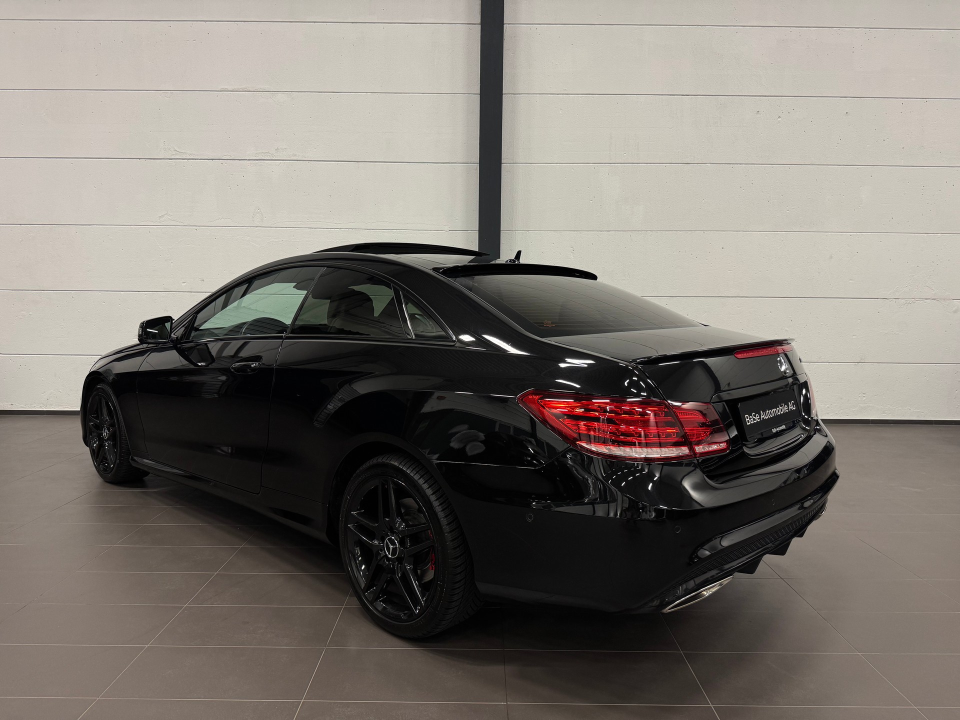 MERCEDES-BENZ E 250 7G-Tronic AMG LINE-image-13