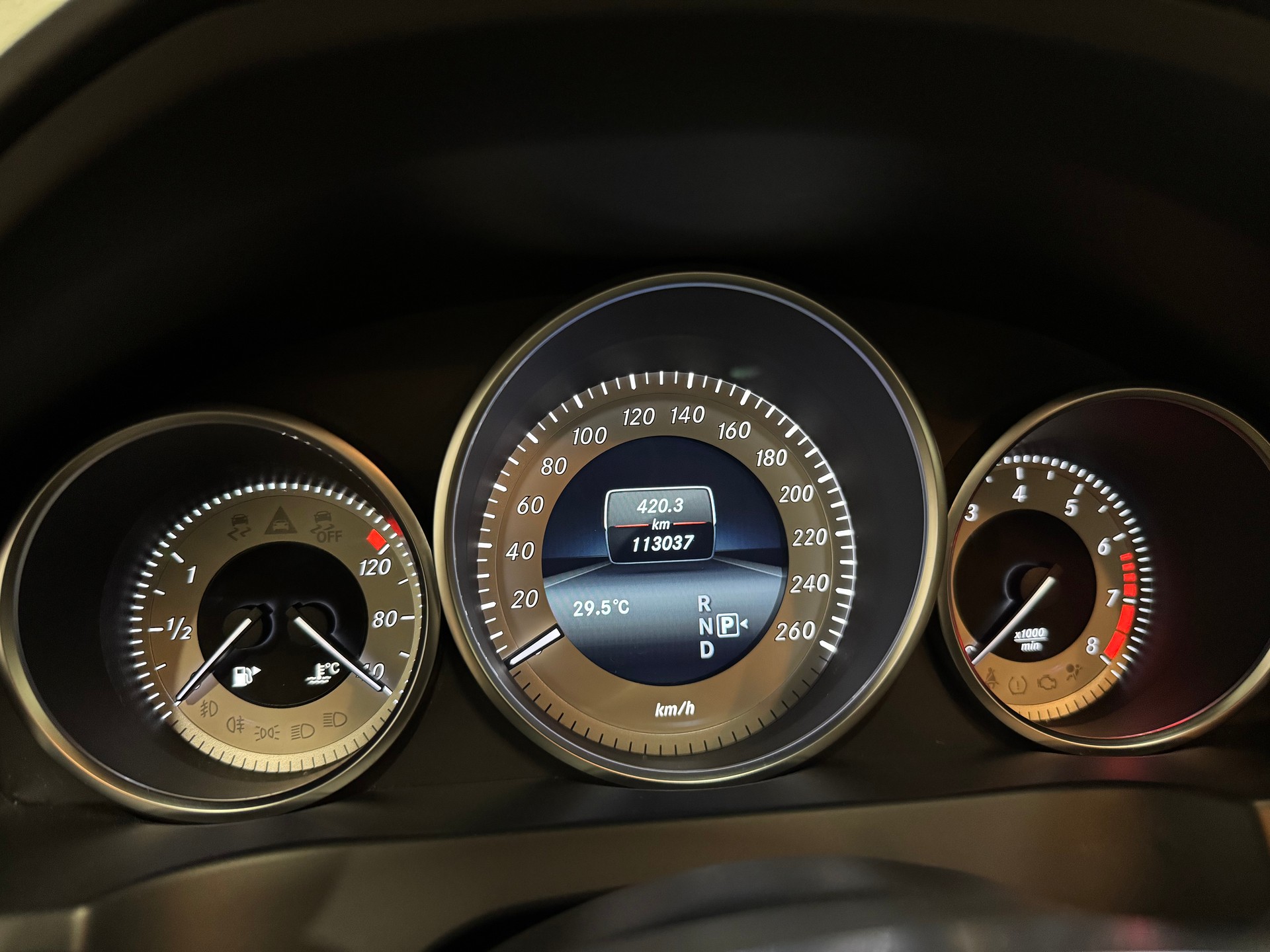 MERCEDES-BENZ E 250 7G-Tronic AMG LINE-image-26
