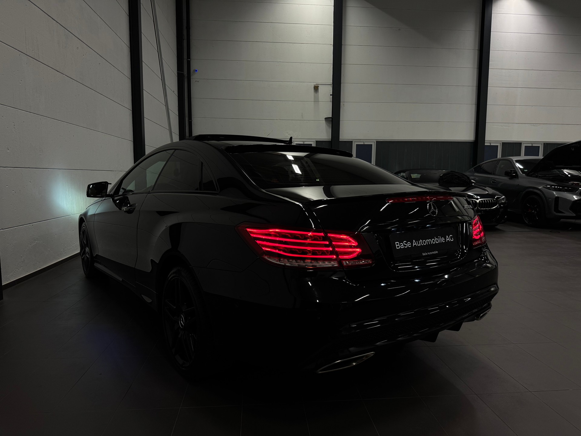 MERCEDES-BENZ E 250 7G-Tronic AMG LINE-image-15