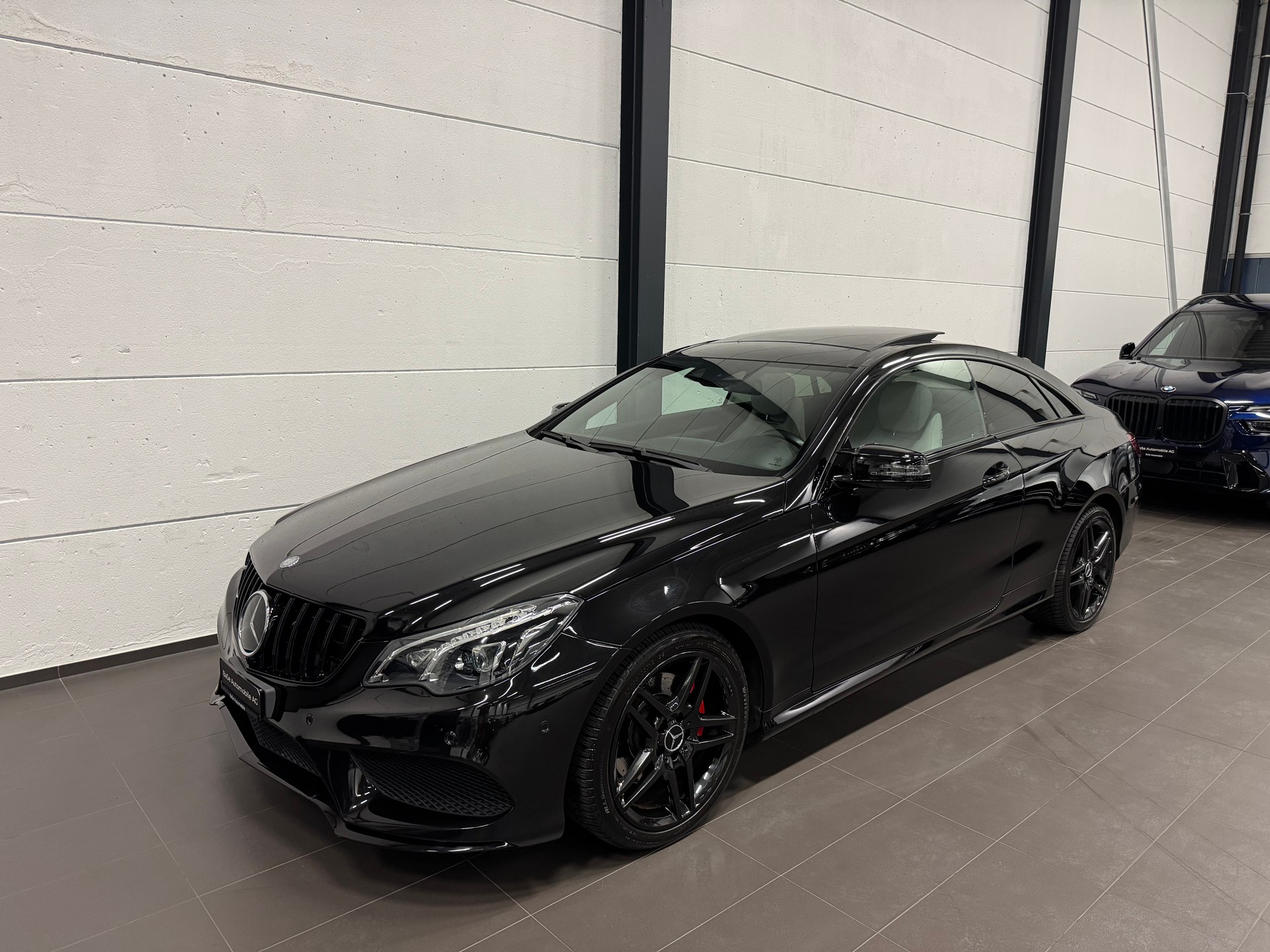 MERCEDES-BENZ E 250 7G-Tronic AMG LINE-showroom-element-2