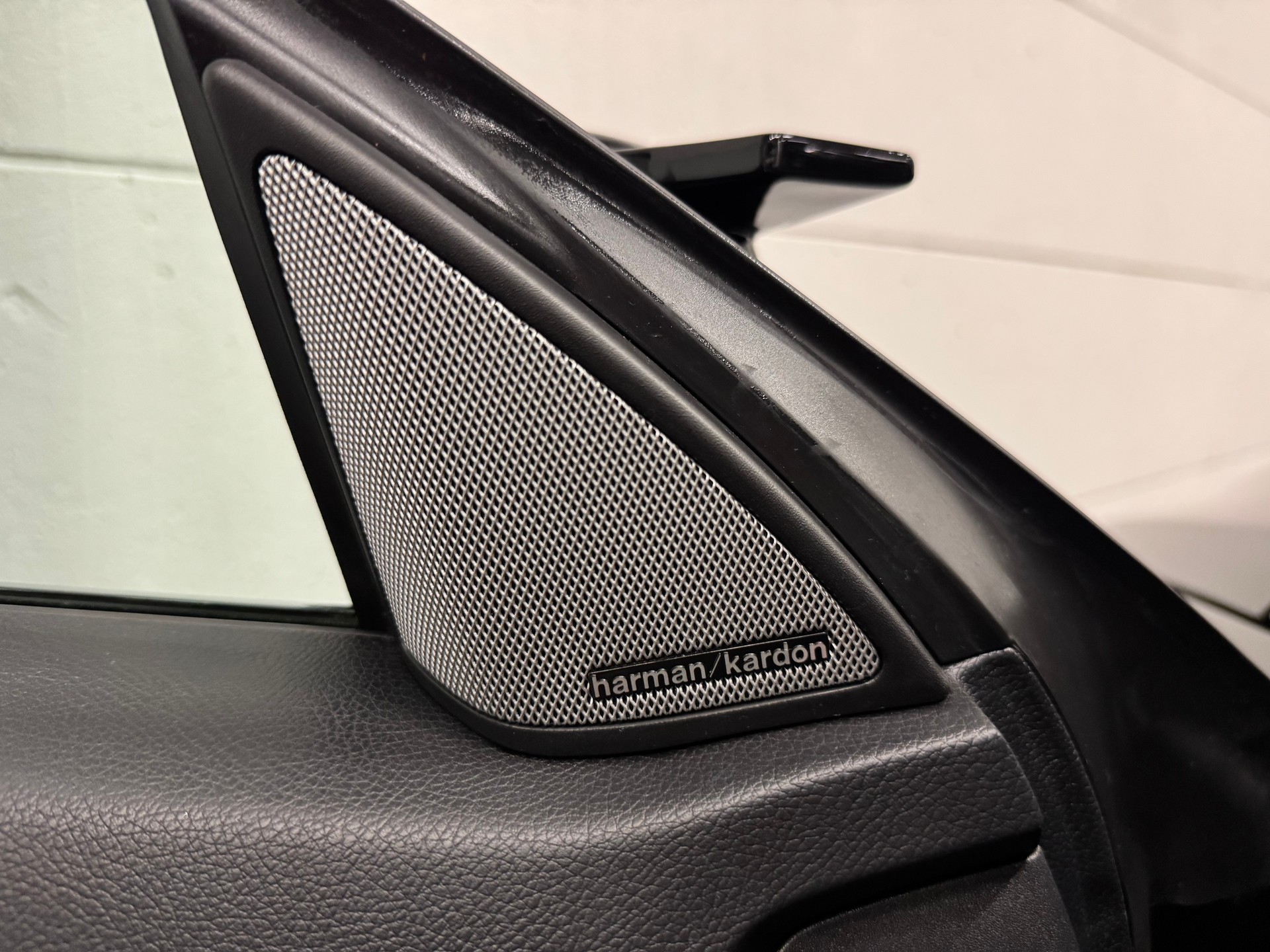 MERCEDES-BENZ E 250 7G-Tronic AMG LINE-image-28